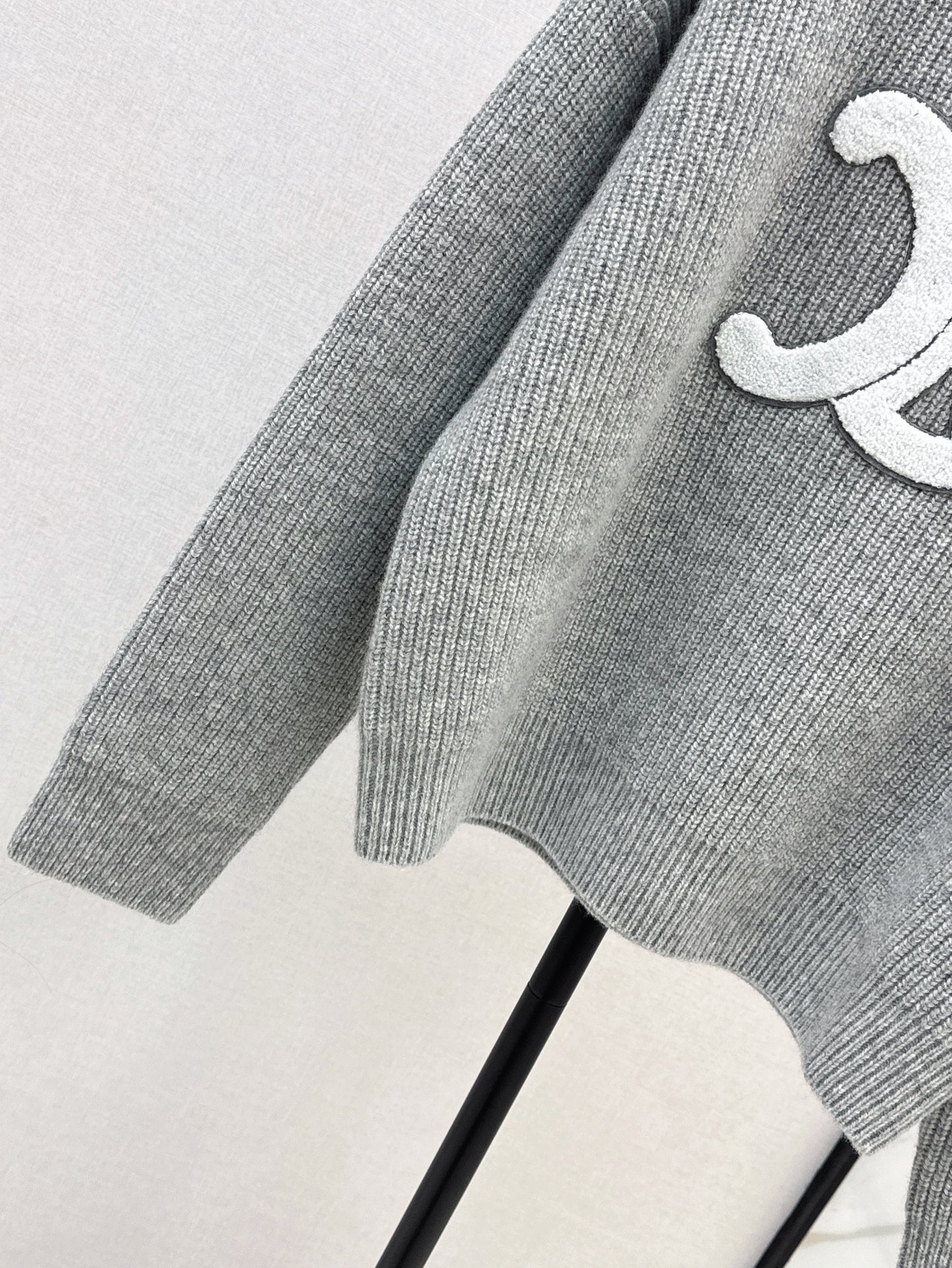 3D towel embroidered sweater