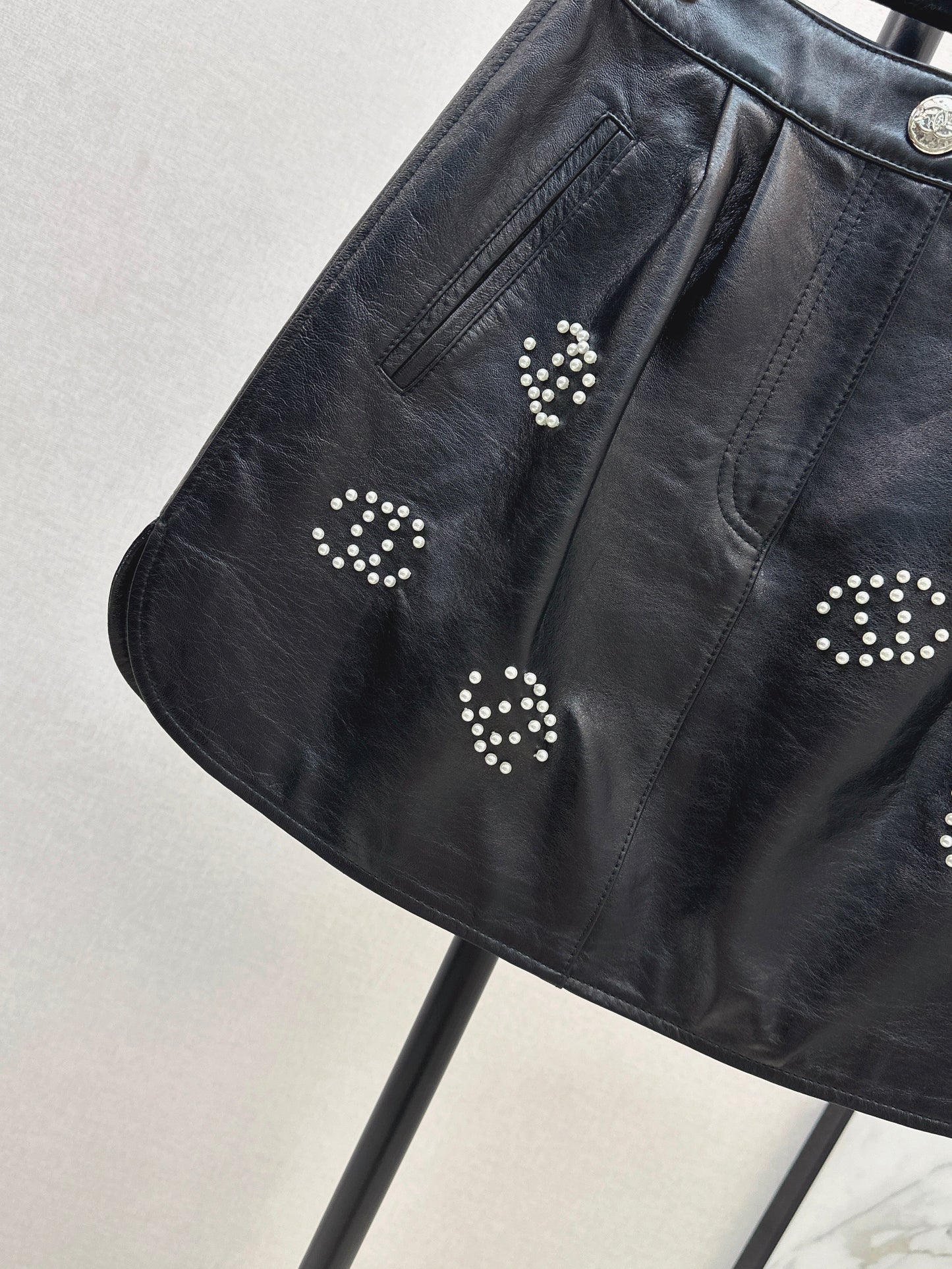 25fw Logo Bead Half Skirt