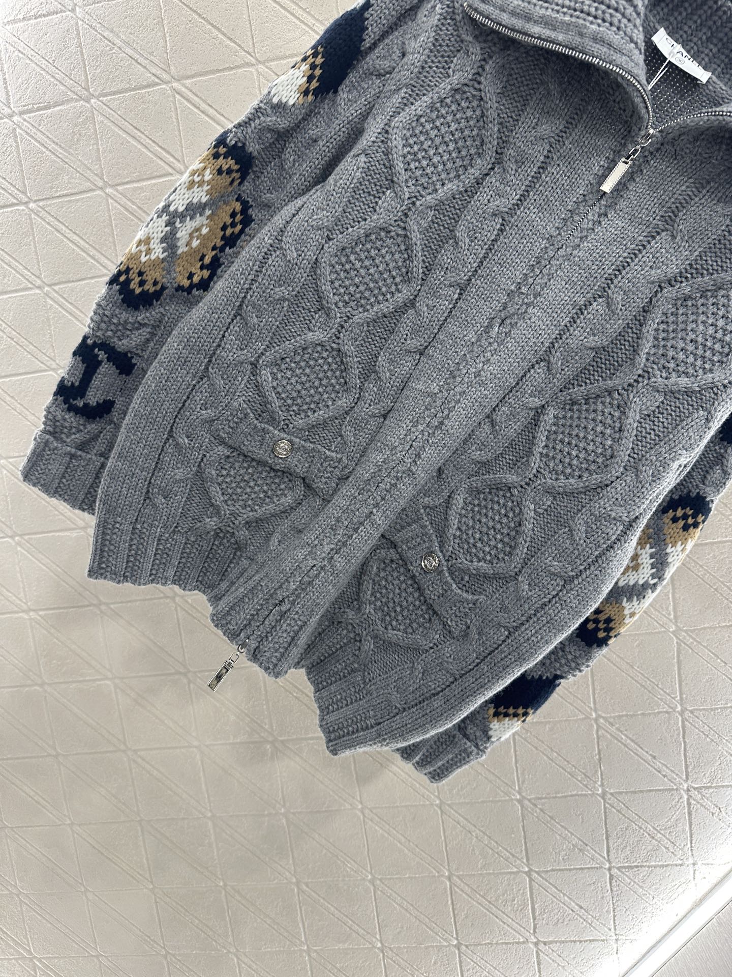 25fw Zipper hook flower knitted cardigan