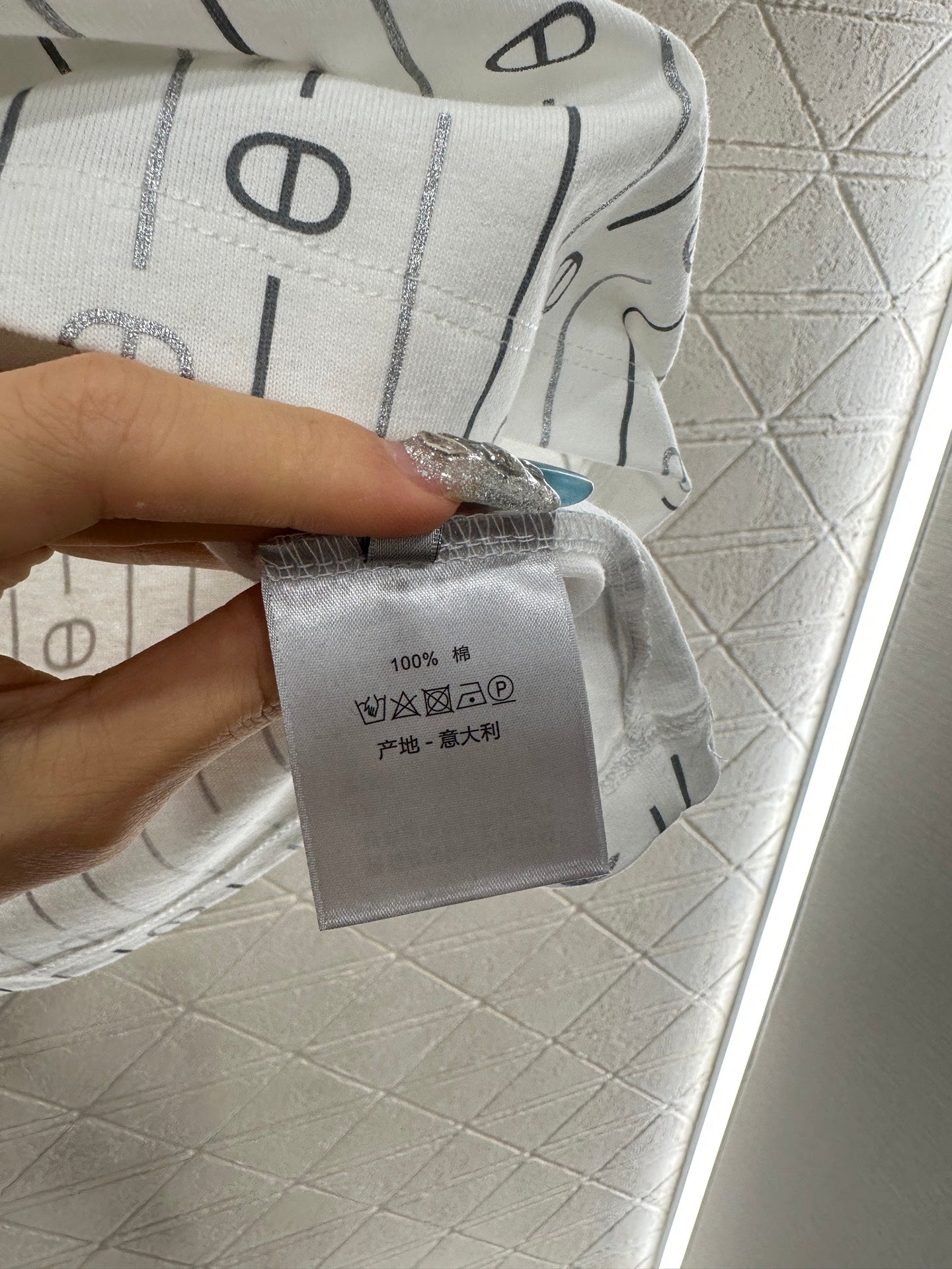 Round neck printed T-shirt