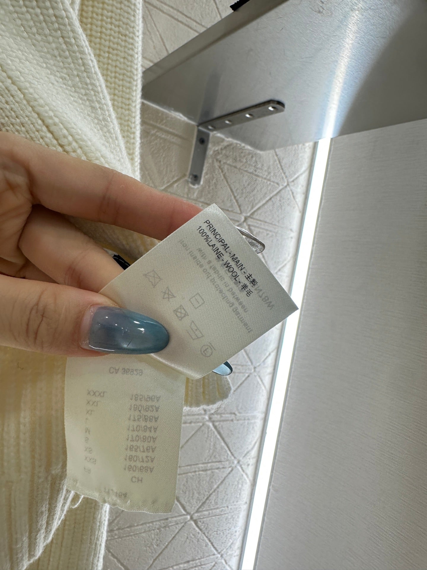 Round neck bow tie plain knit cardigan