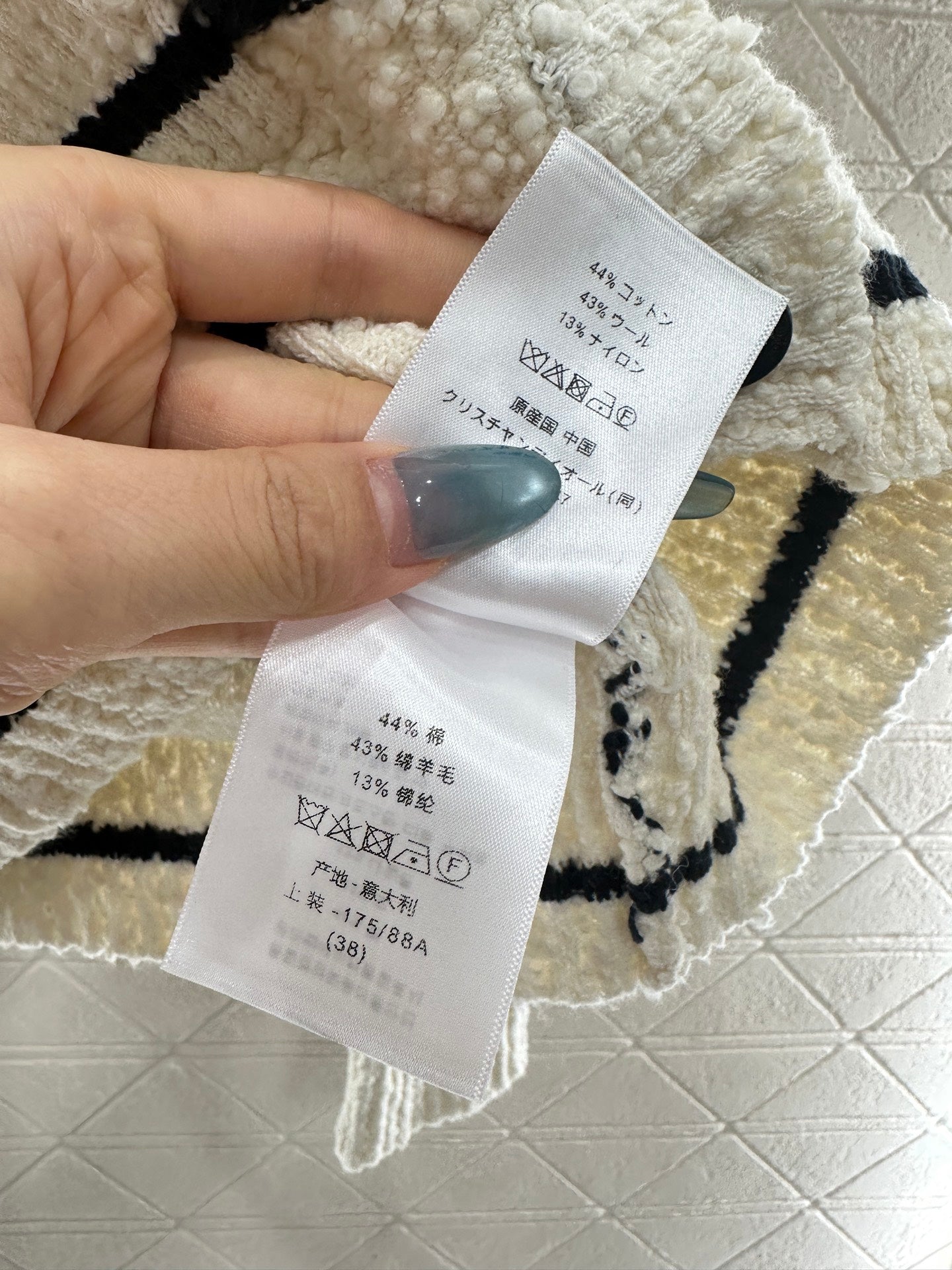 Round neck knitted striped cardigan