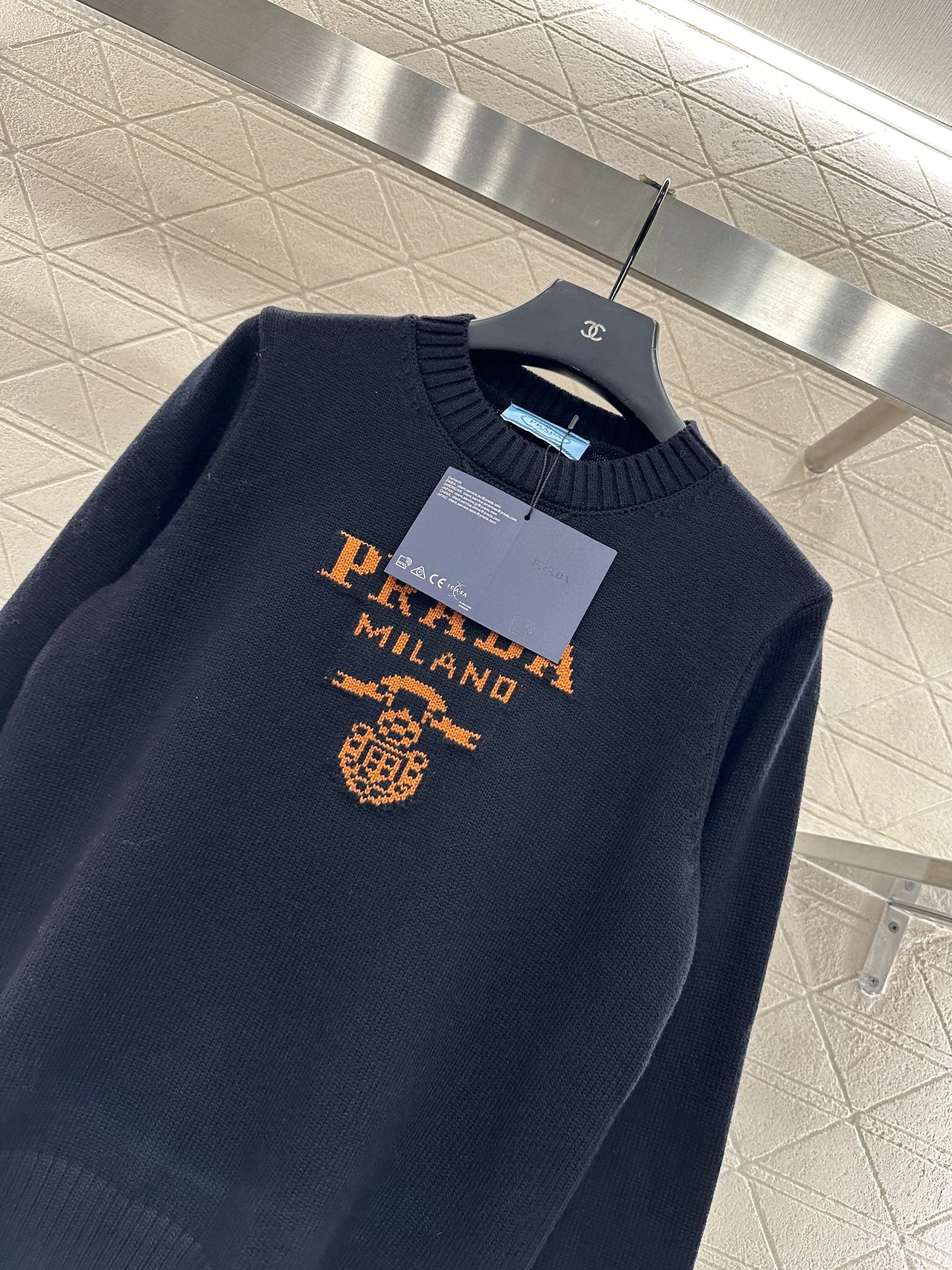 Logo loose pullover sweater