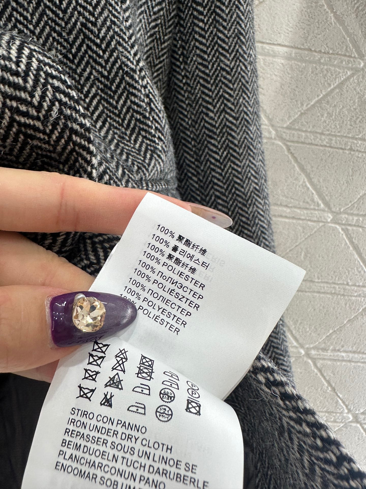 Collar cut leather silhouette suit jacket