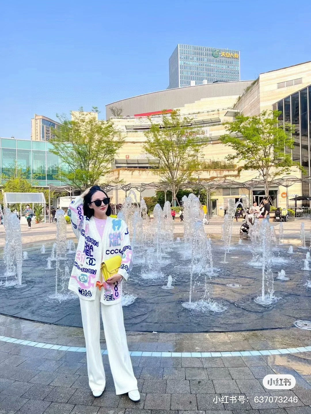 25 new contrast color jacquard pocket V-neck long sleeve long knitted jacket