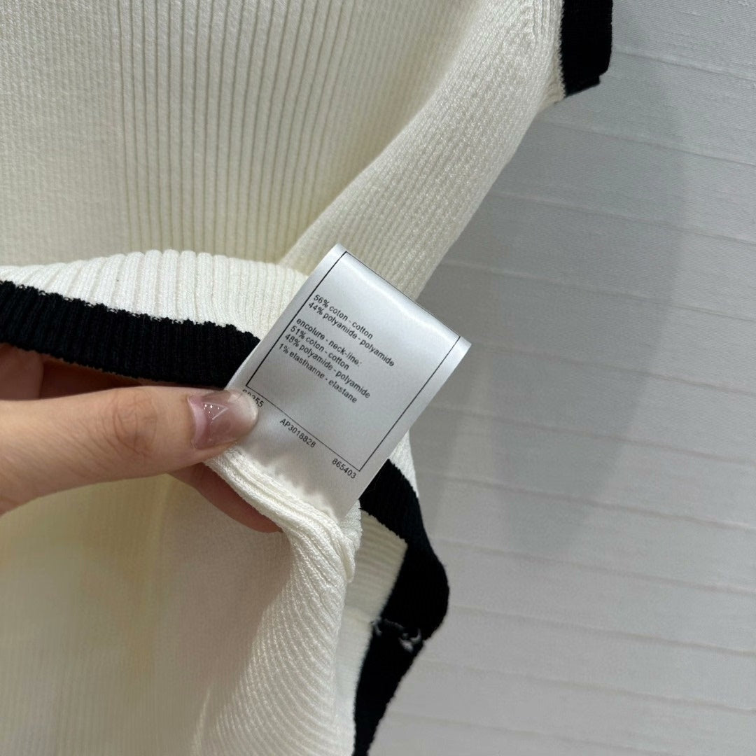 25 Spring and Summer New Colorblocked Slim Fit Vest Top