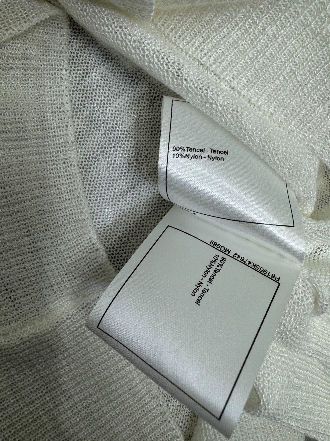 25 Spring and Summer Latest V-neck Diamond Knitted Cardigan