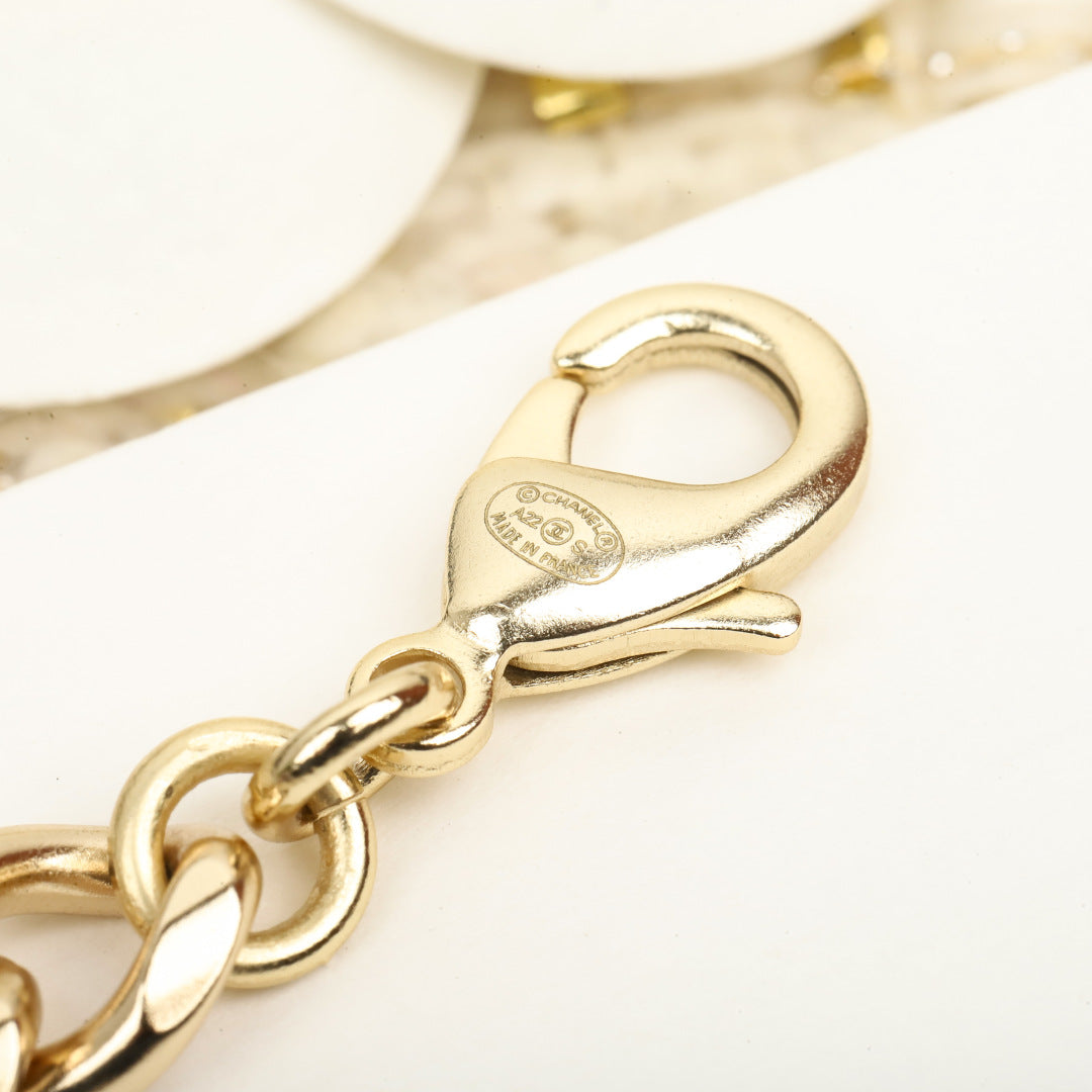 Classic perfume bottle necklace choker