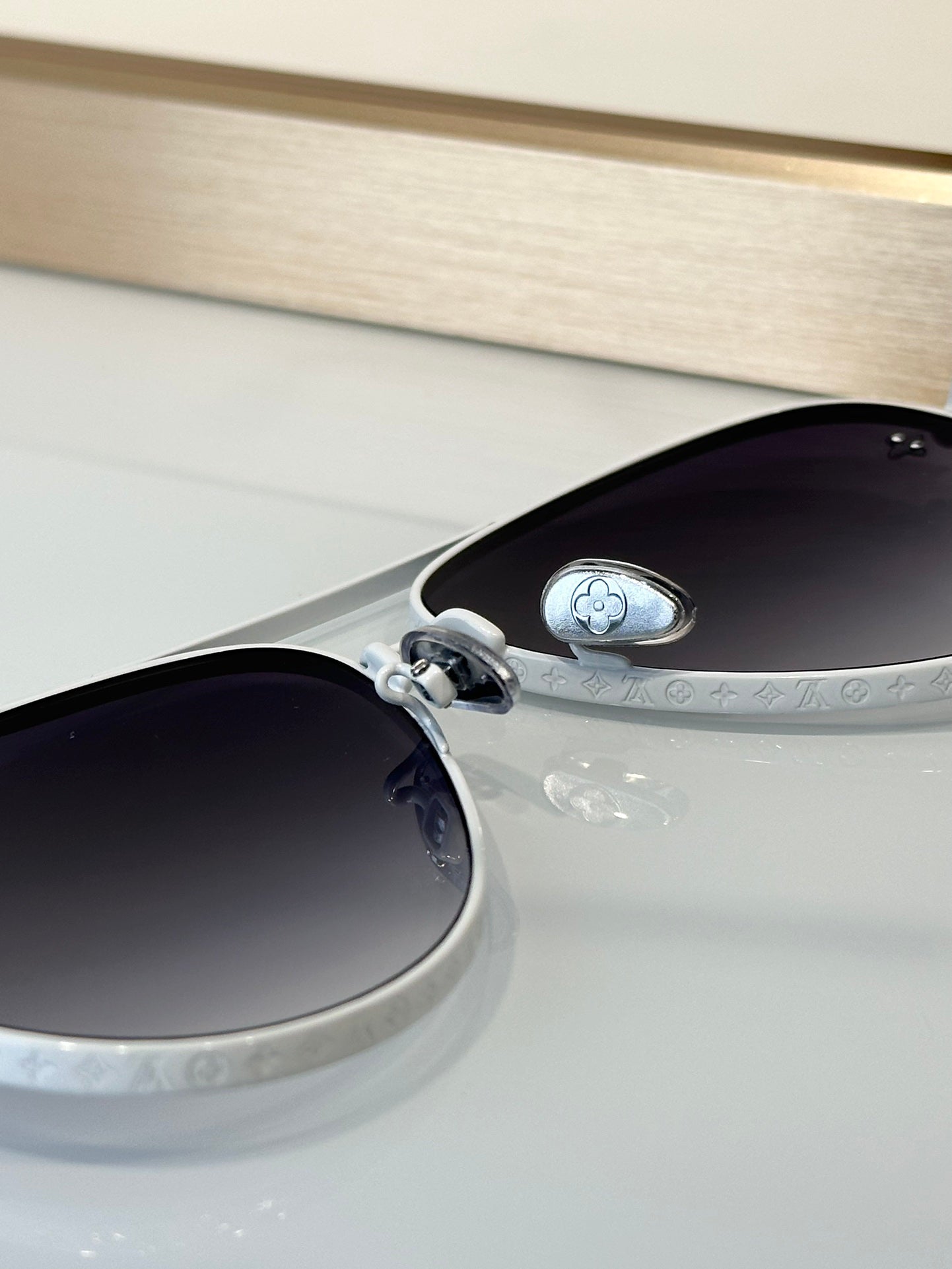 25 new Fashion sunglasses