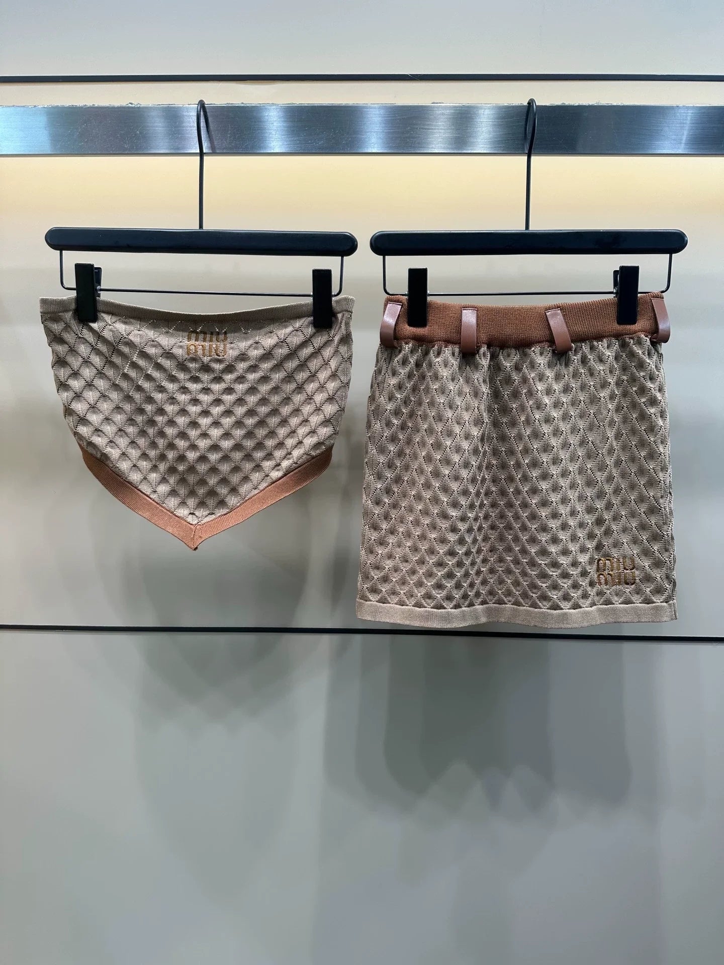 25 Summer new style dark pattern diamond tube top + skirt suit