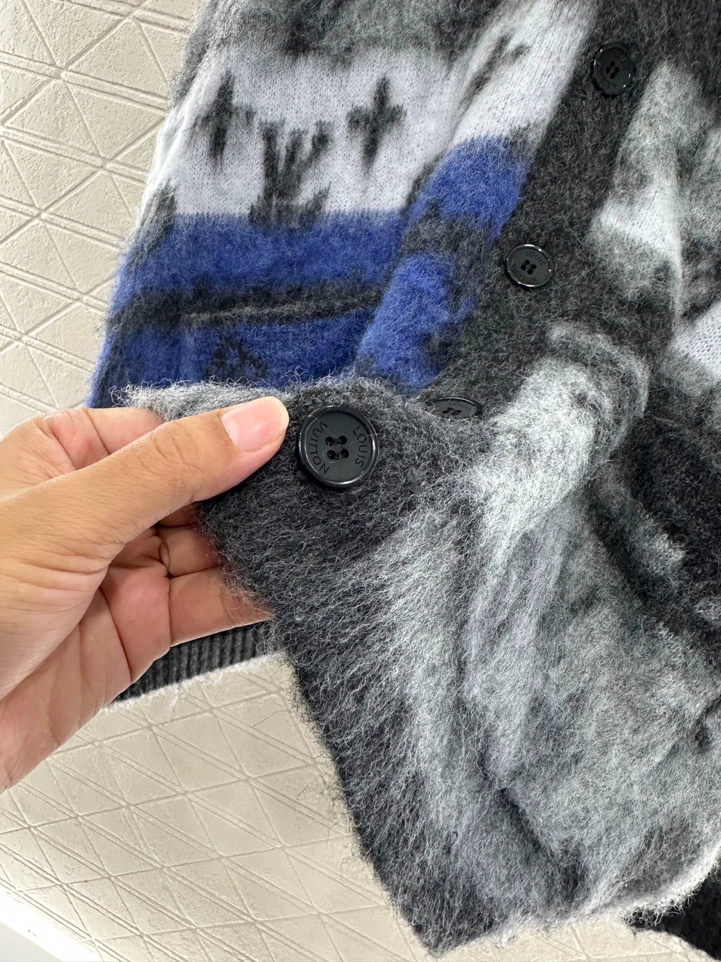 25fw Jacquard contrasting mohair cardigan