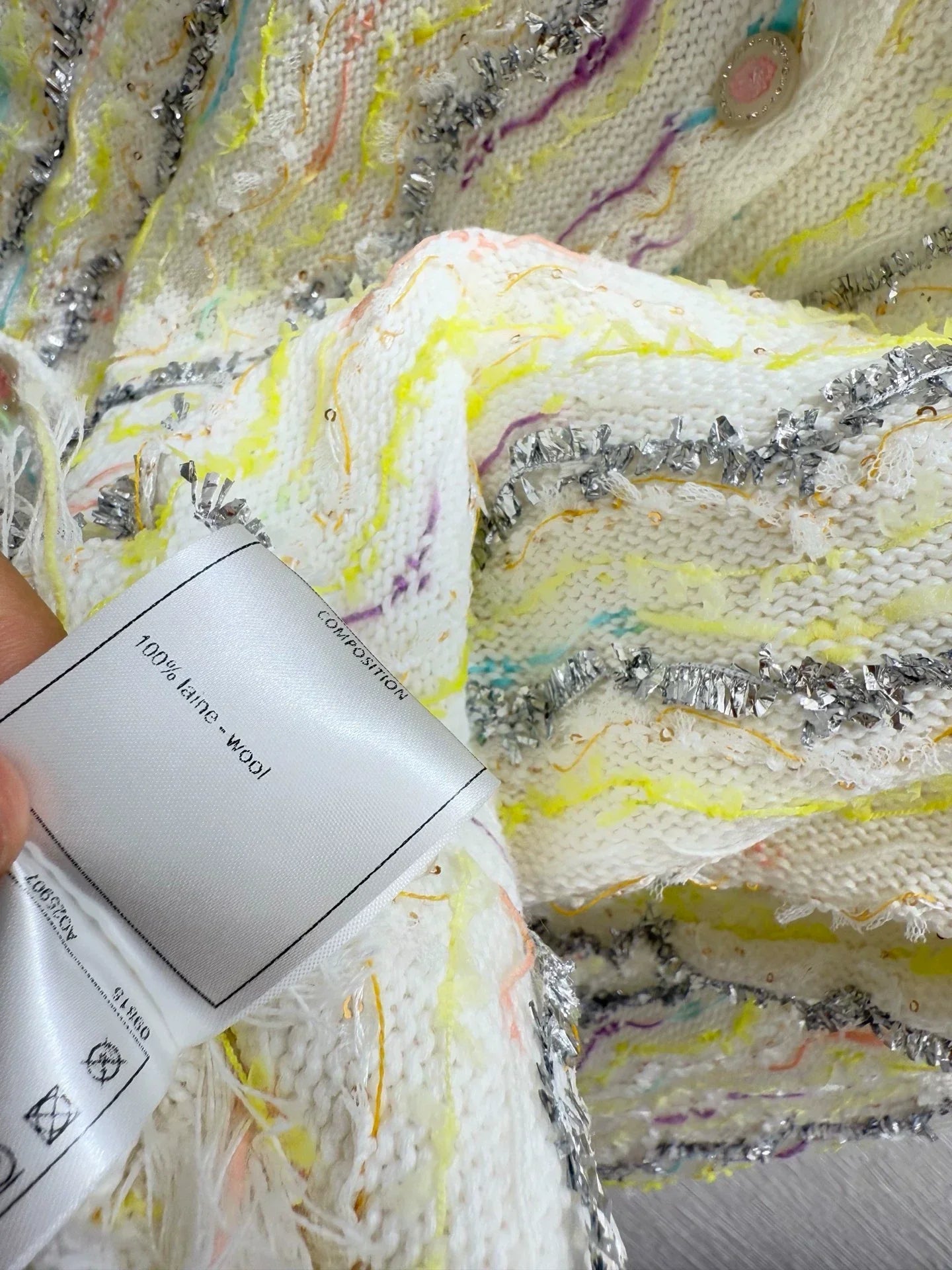 25fw Knitted cardigan with patterns