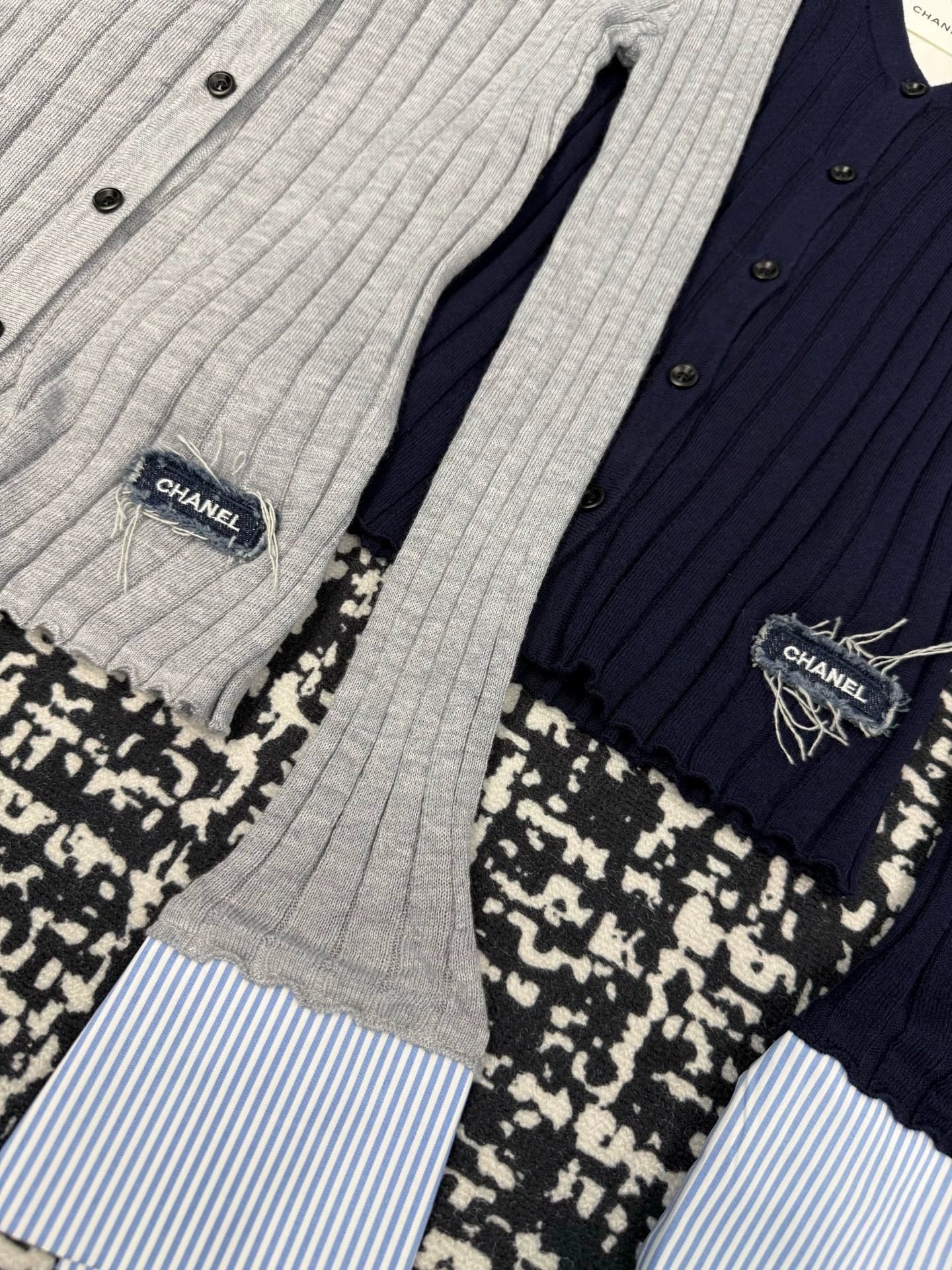 Knitted long sleeved shirt collar with patchwork