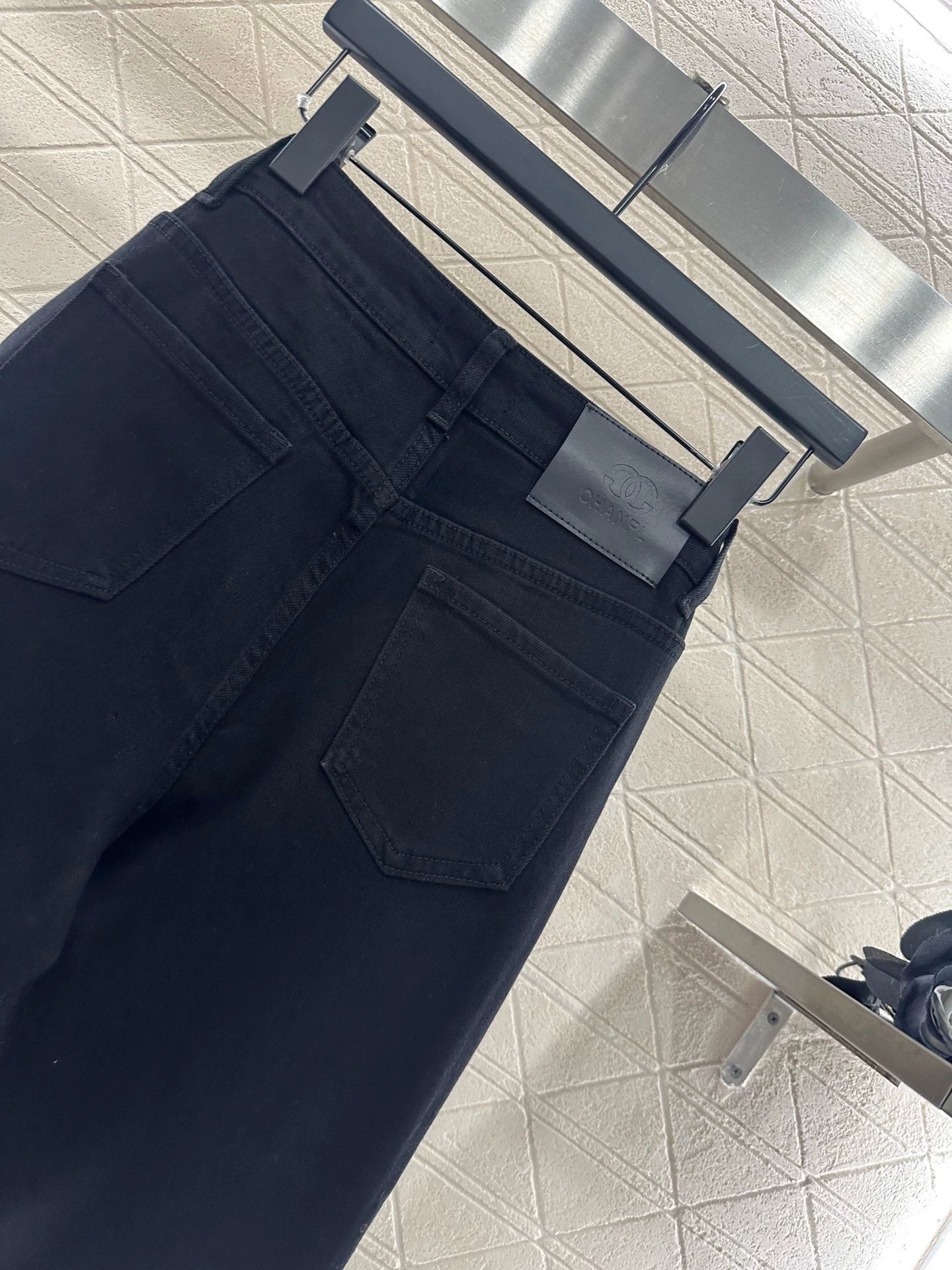 25fw Embroidered flower denim micro flared pants