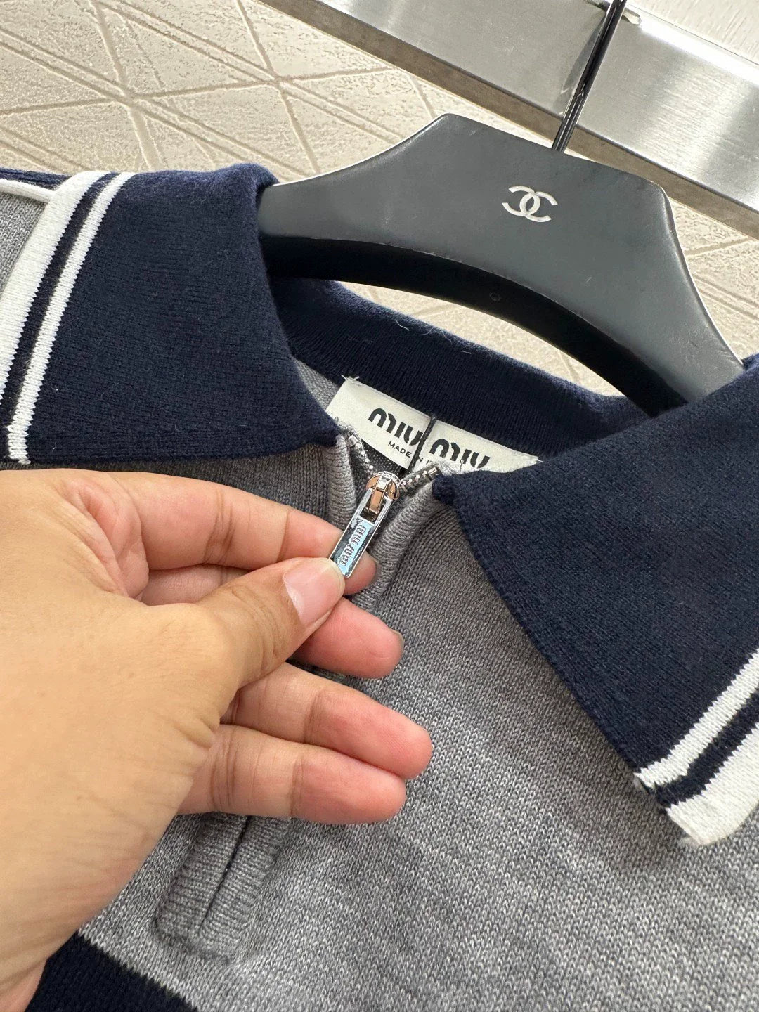 25fw Knitted long sleeved collar