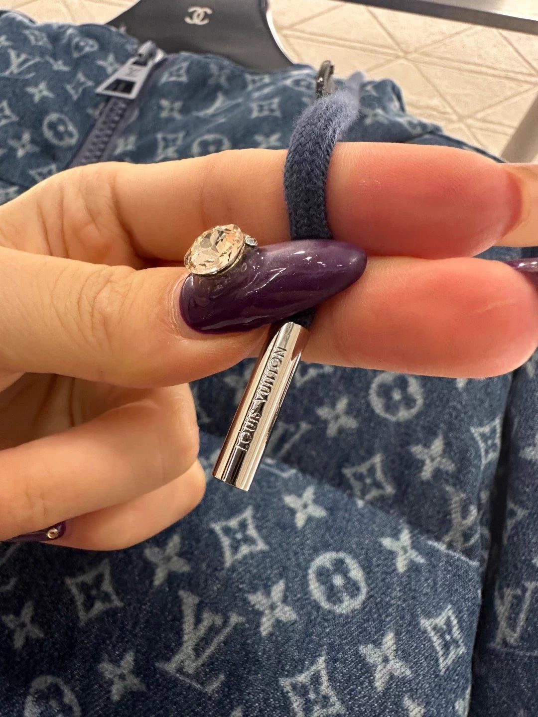 Hooded drawstring zipper denim down