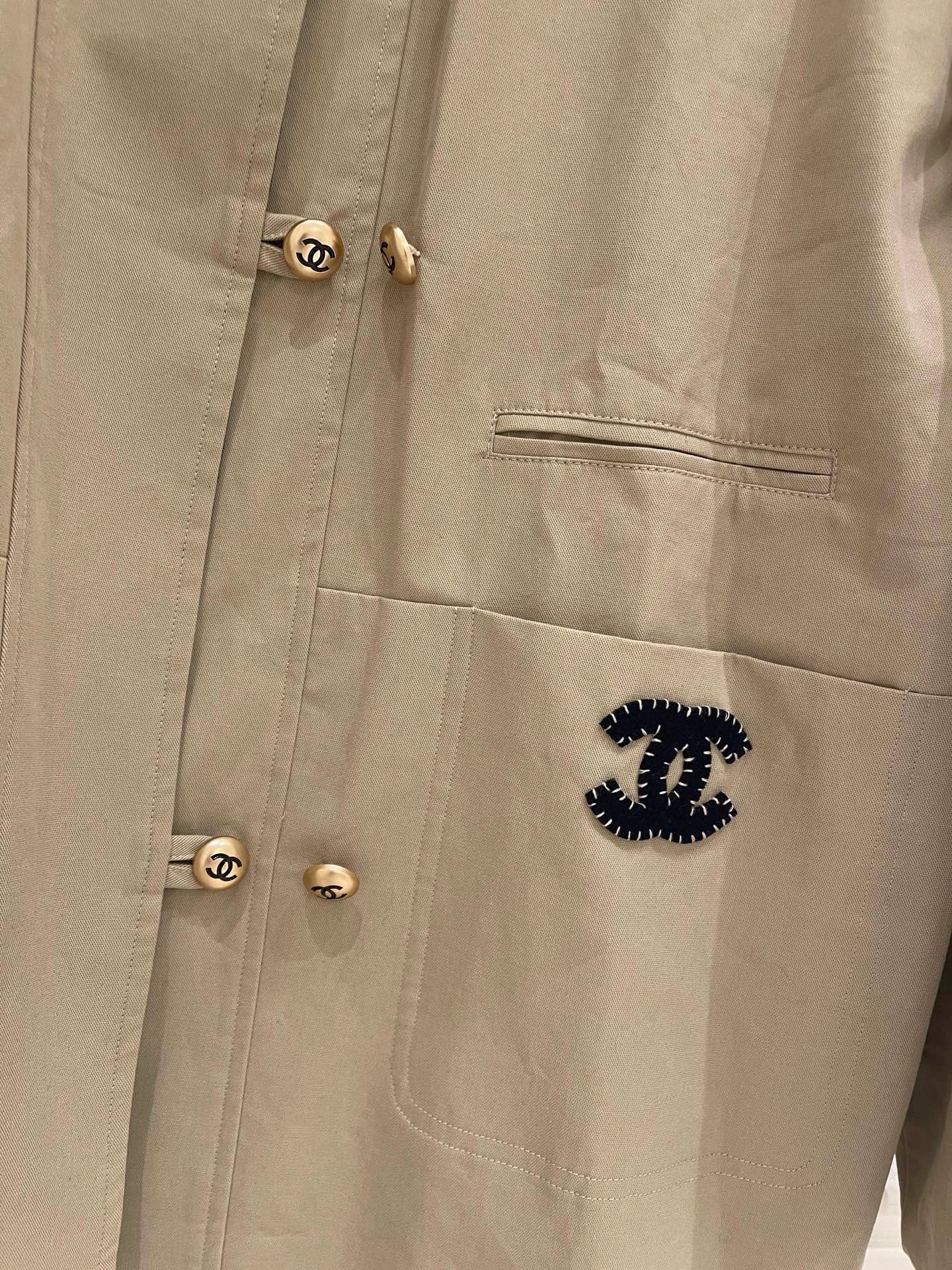 Golden button windbreaker jacket