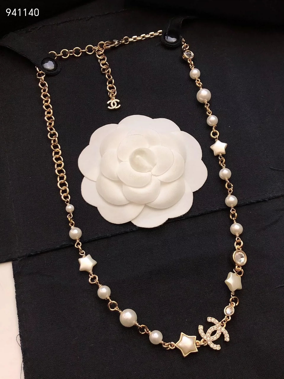 Five pointed star double layered pearl necklace