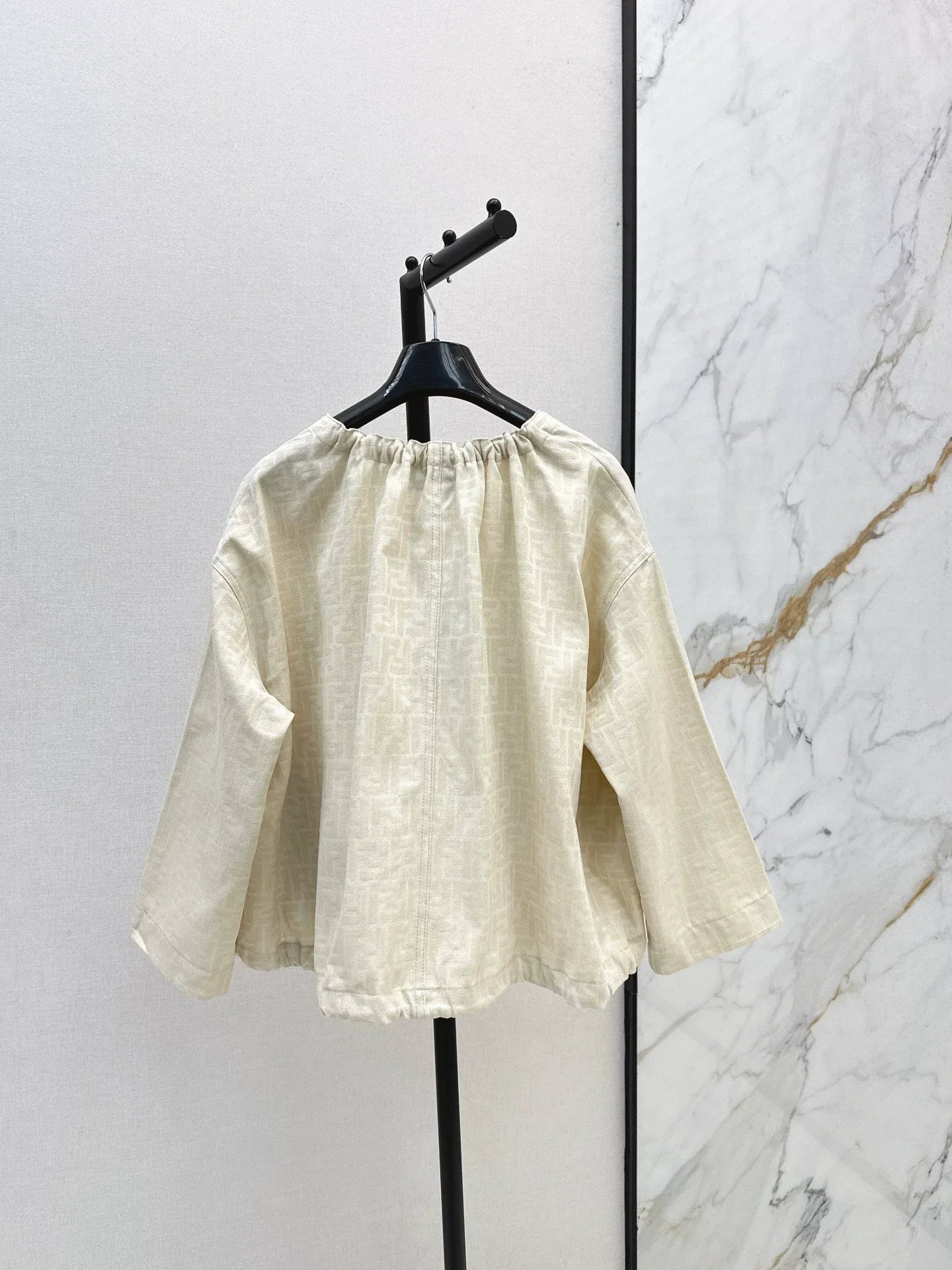 25fw letter print cape coat