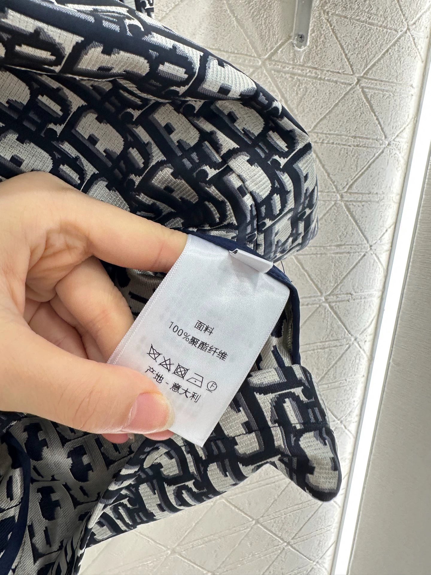 25fw Cape double breasted windbreaker