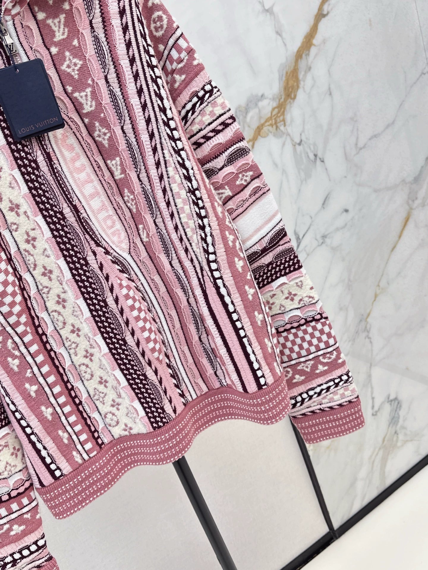 25fw Flower jacquard sweater