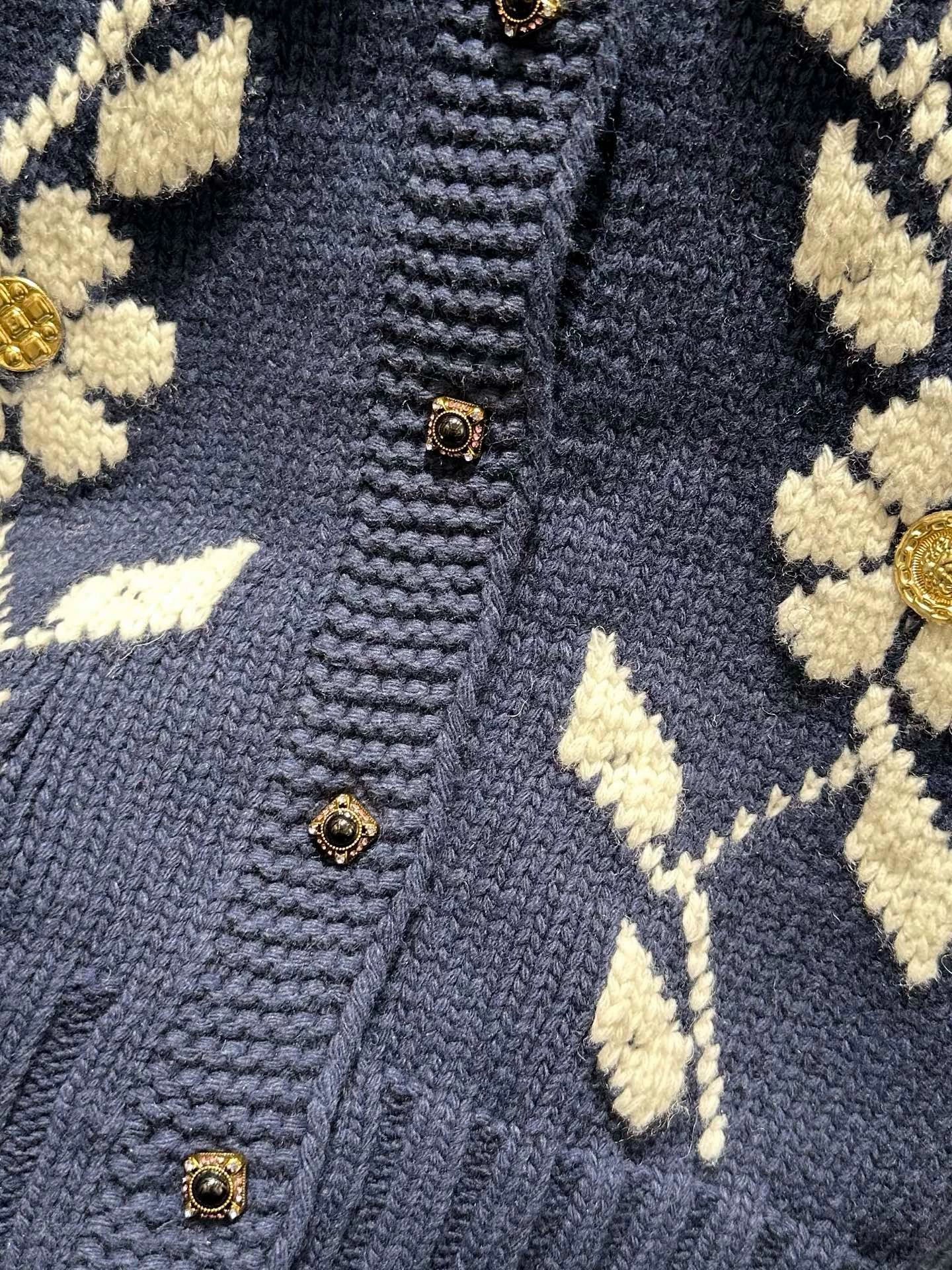 25fw Vintage flower knitted cardigan (vintage series)