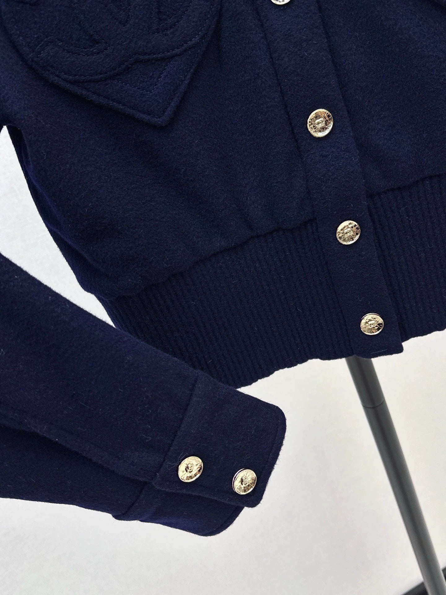 Heart shaped double pocket wool set