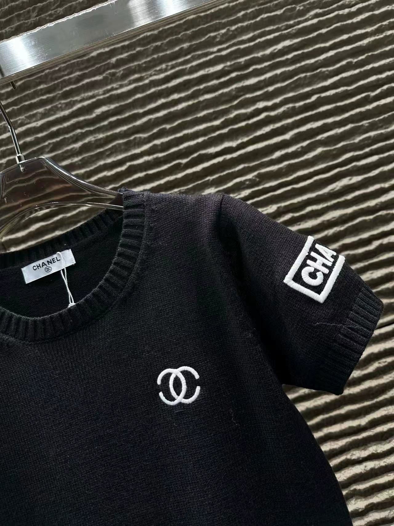 25fw Vintage 3D Embroidered Short Sleeve