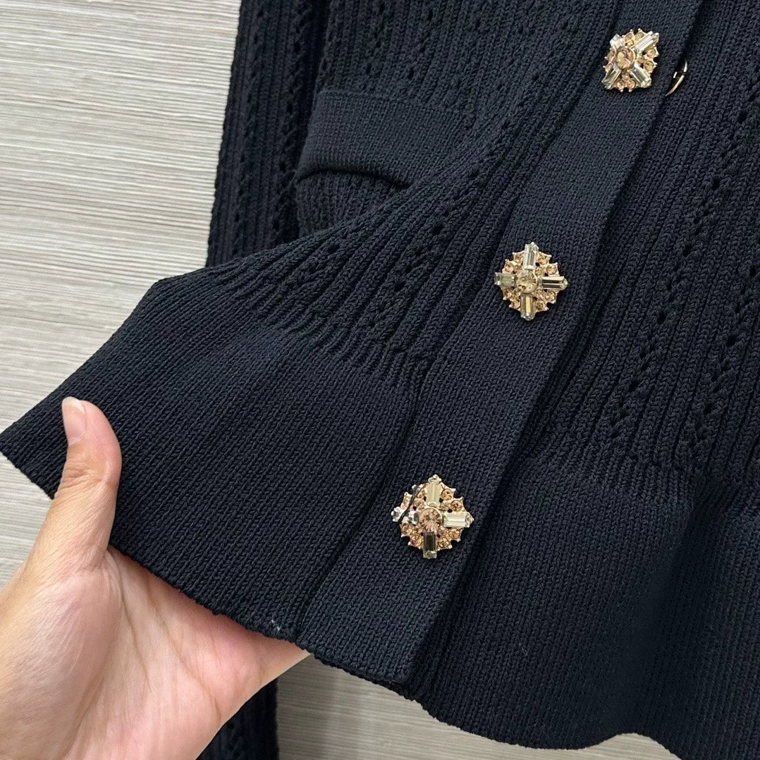 Lace design waist cinching long sleeved top