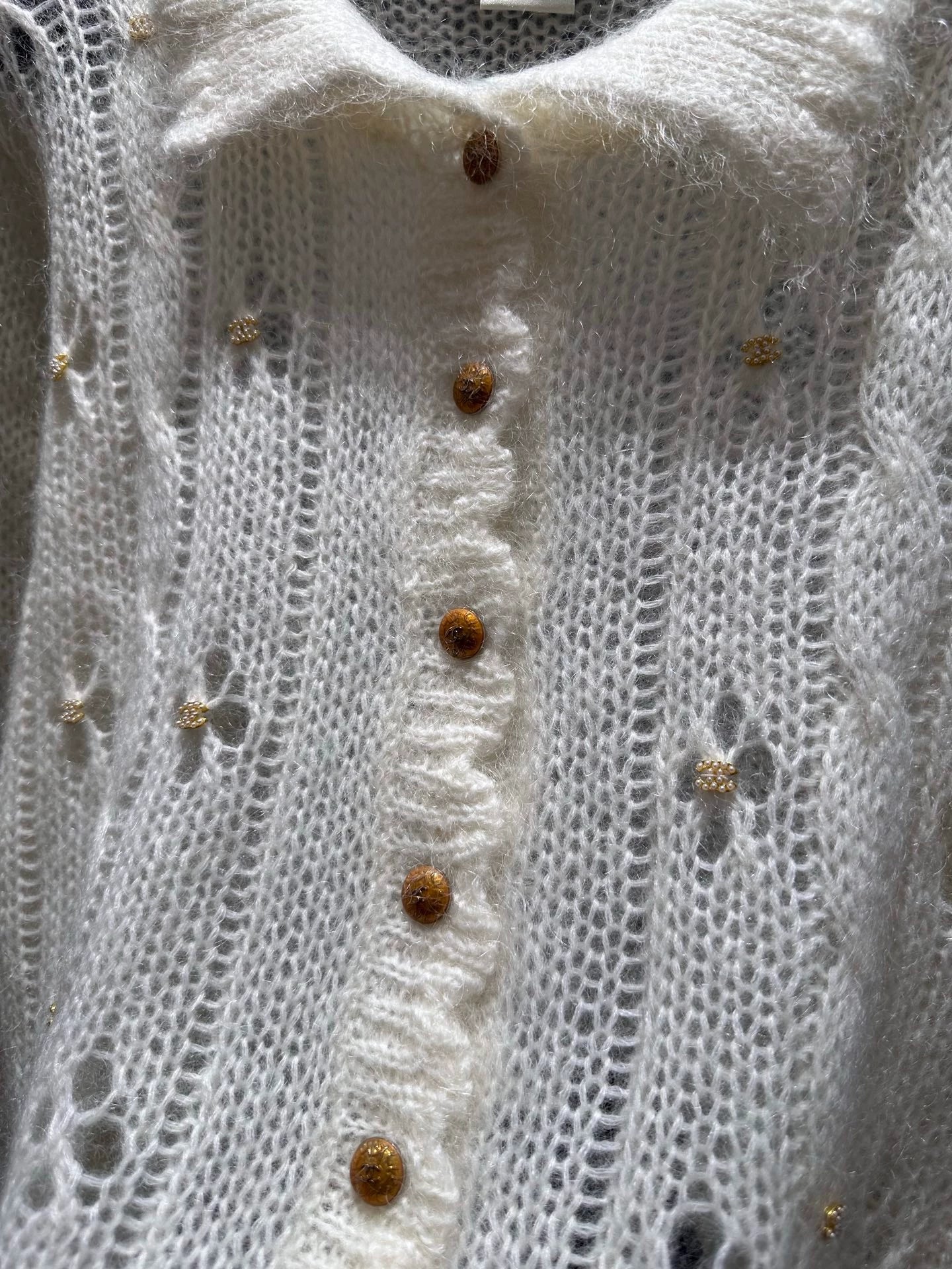 Buckle nail bead lapel sweater