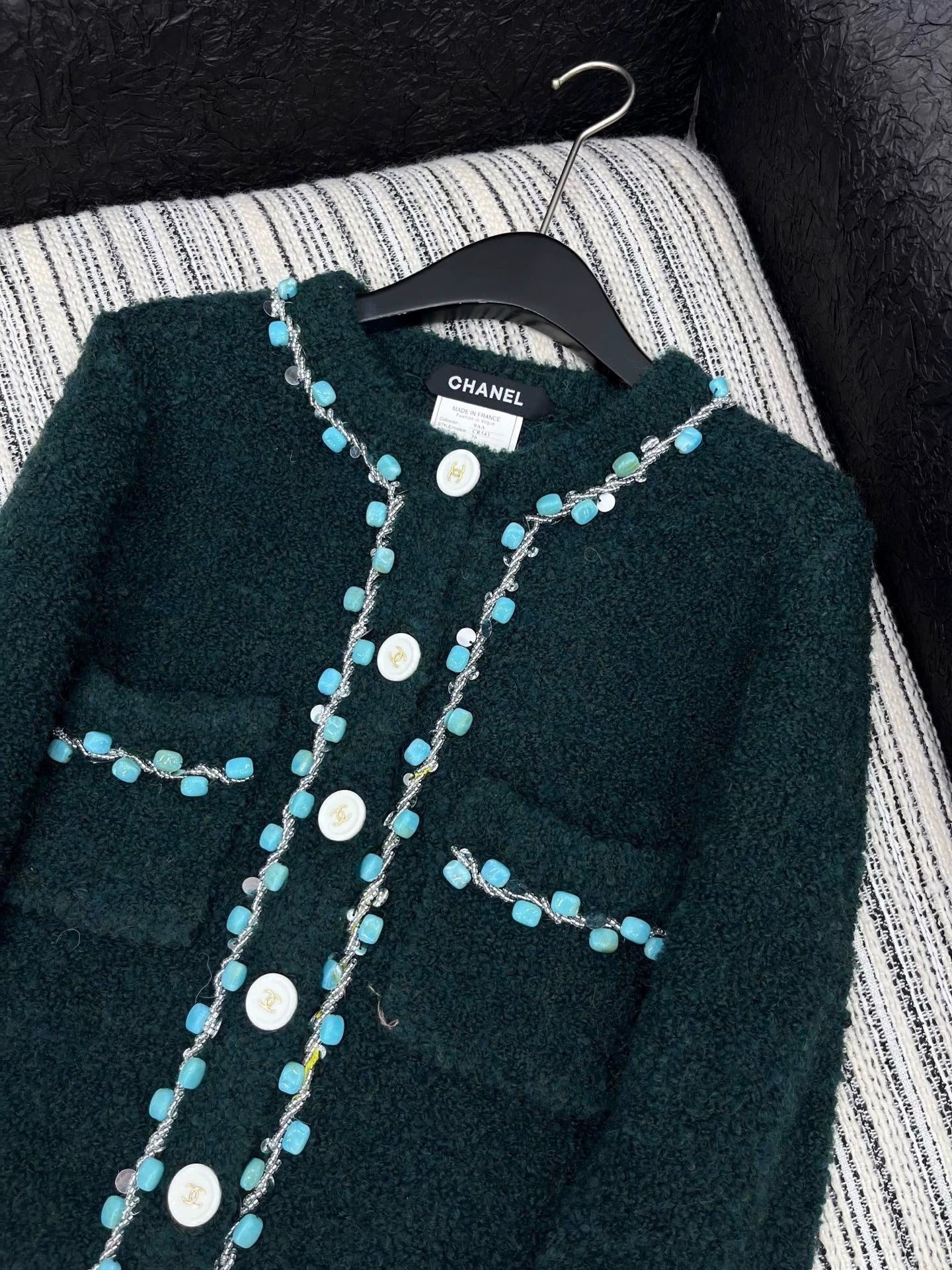 25fw Colorful gemstone decorated round neck jacket