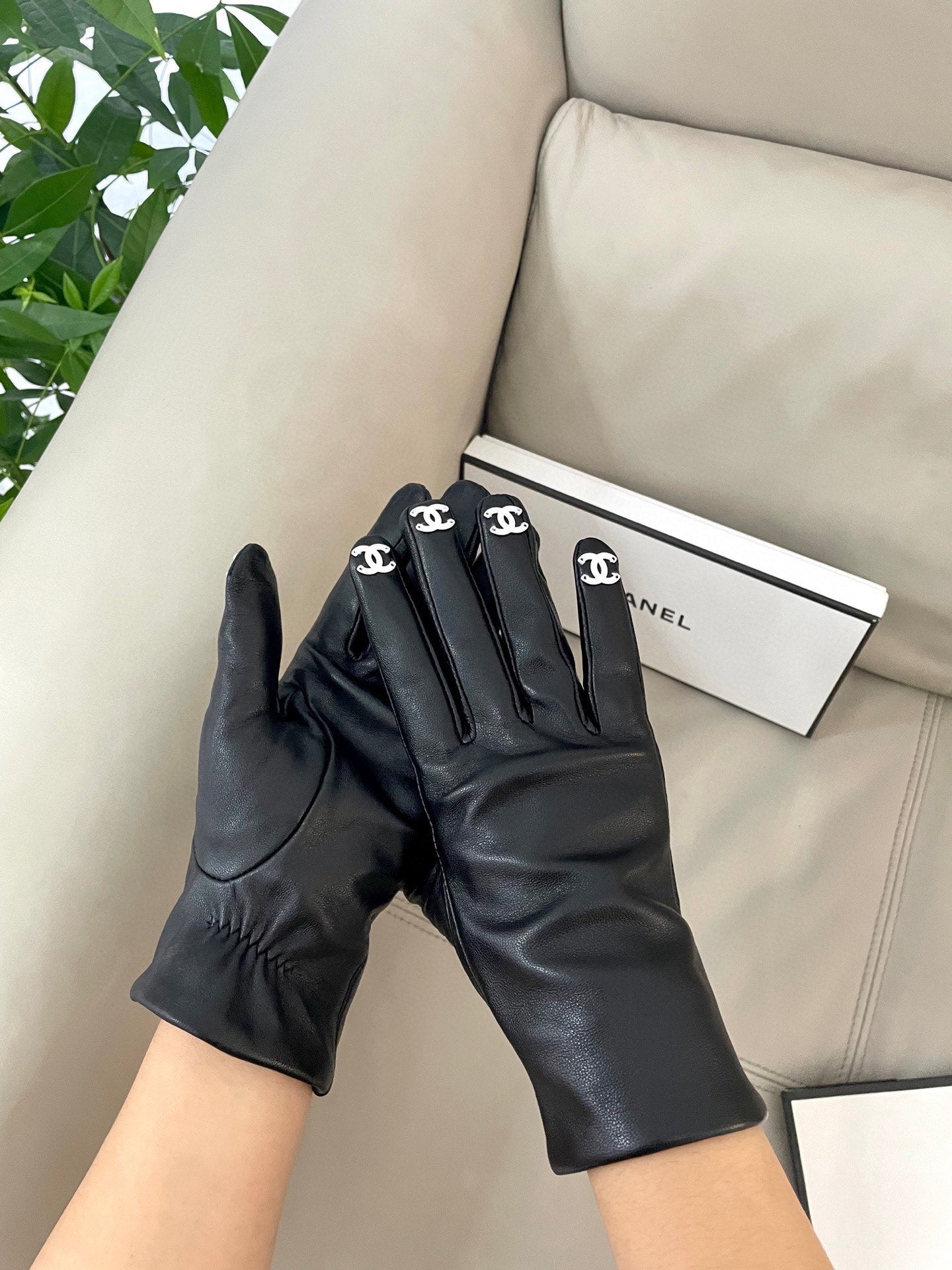 New women's high-end sheepskin gloves