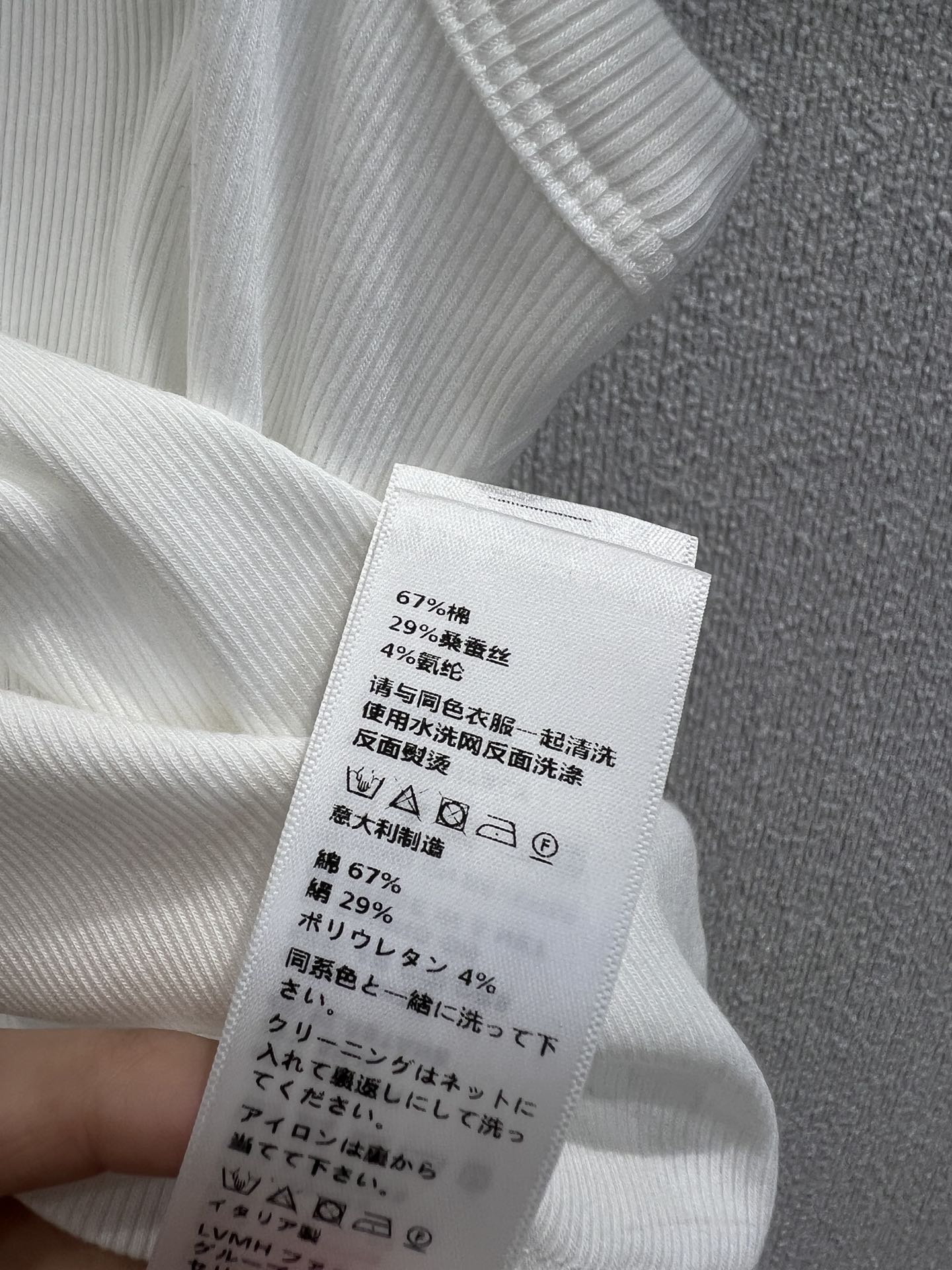 25 Summer explosion models simple logo undershirt