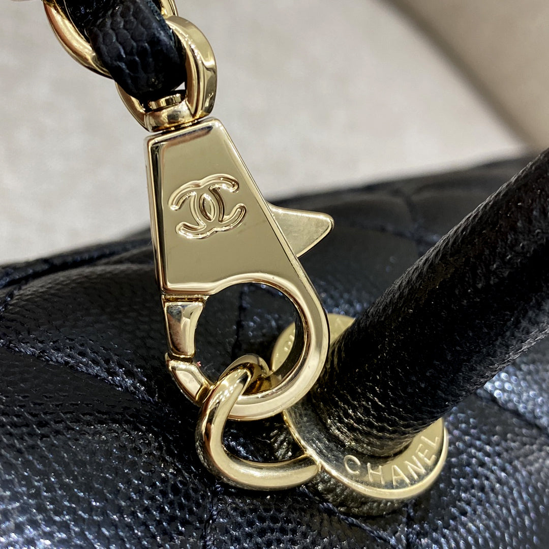 LARGE FLAP BAG WITH TOP HANDLE 29 Small Grained Calfskin Black