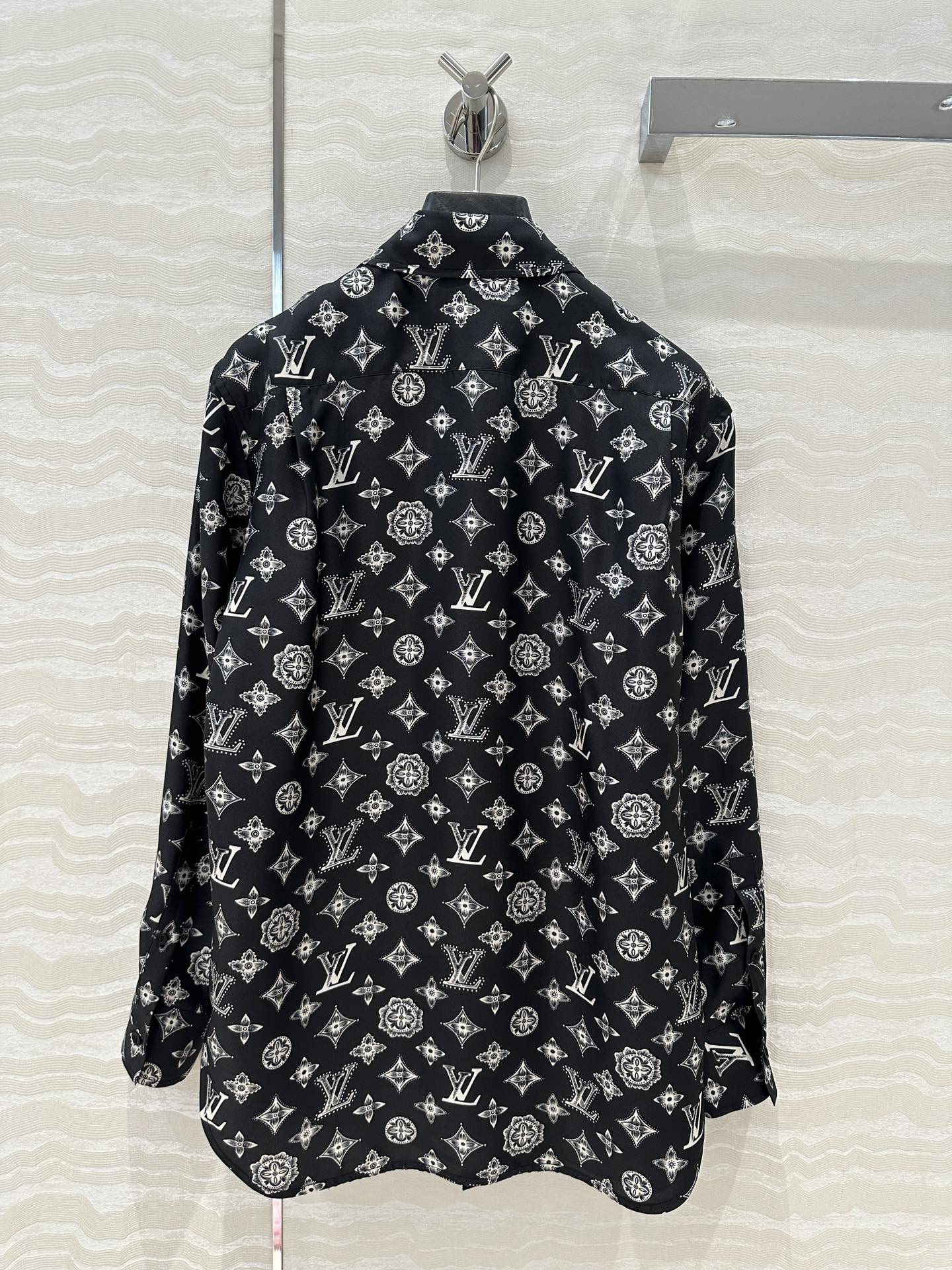 L 25ss silk buttons shirt