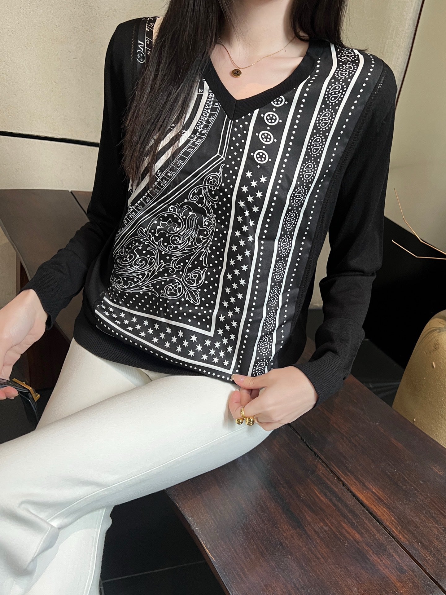 H 25ss knitted sweater