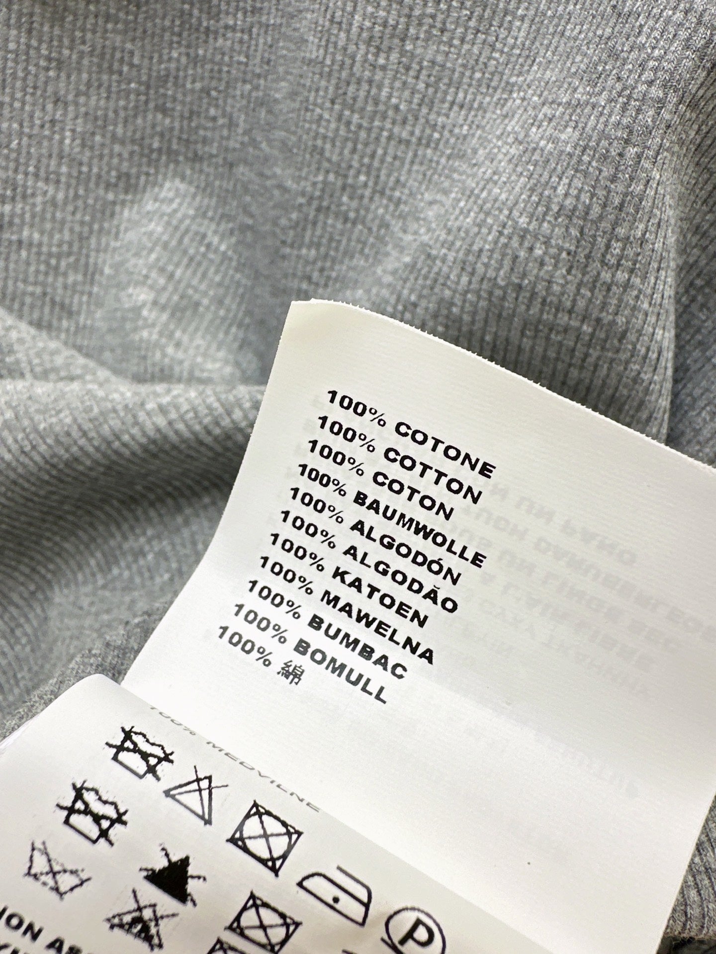 m 25ss embroidered t-shirt