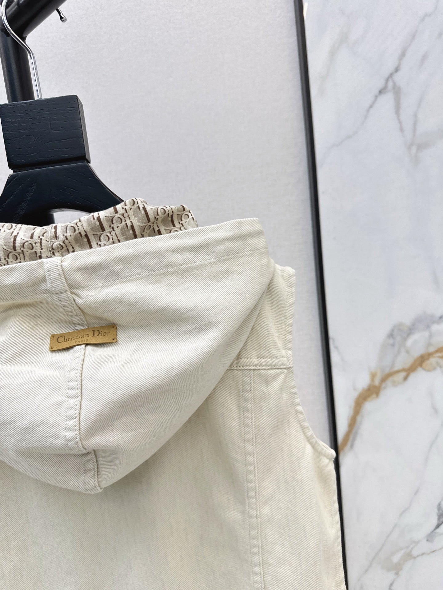 25ss miss hooded vest