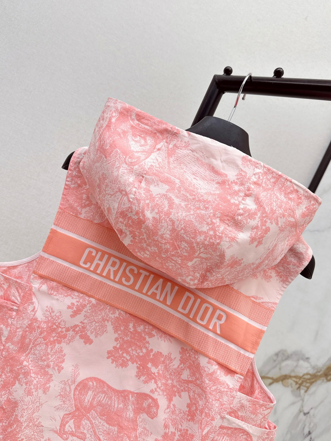 25SS sleeveless jacket