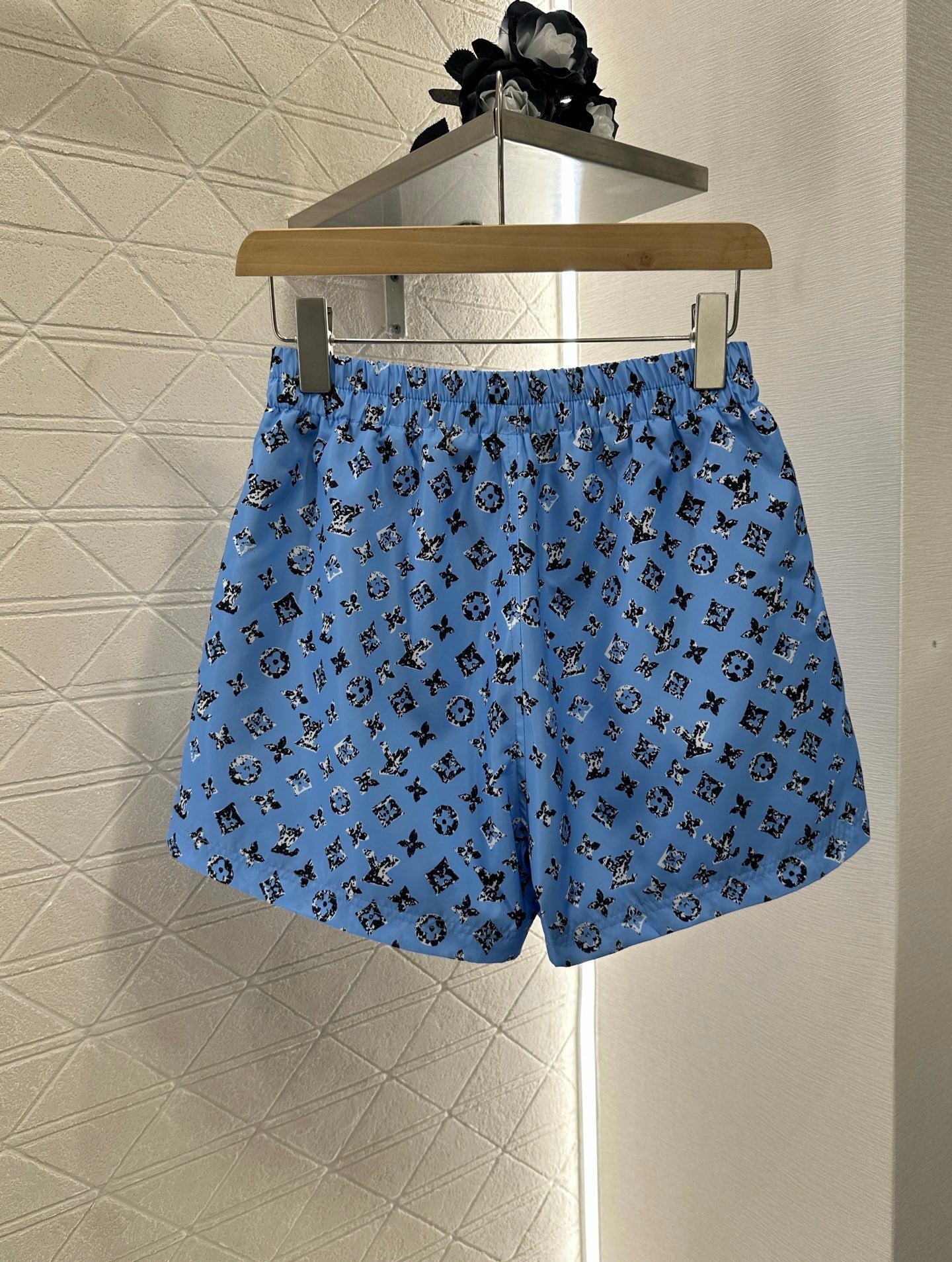 New Arrival Hooded Jacket and Shorts Set