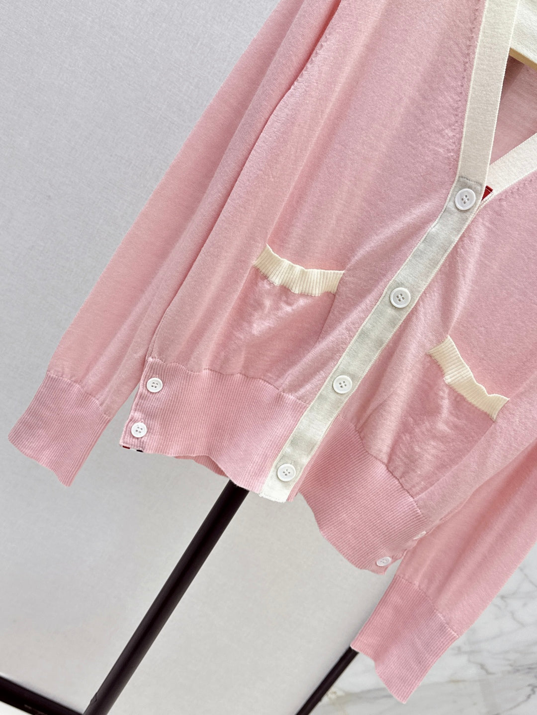 25fw knitted cardigan