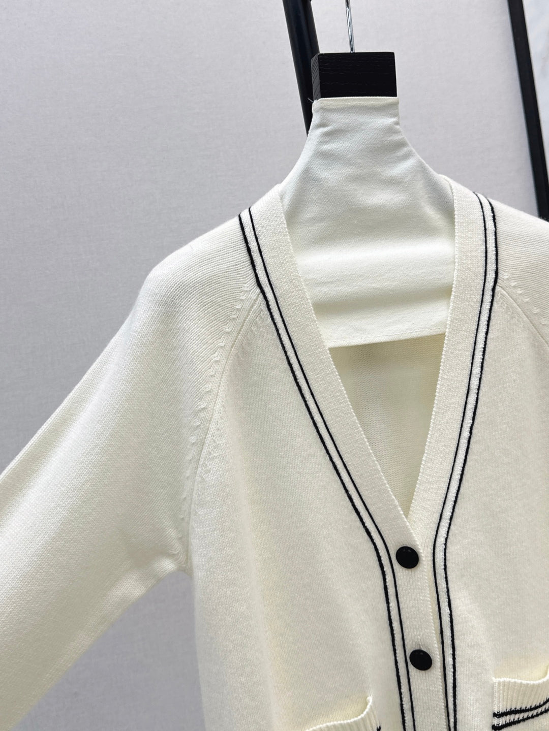 25fw knitted cashmere cardigan