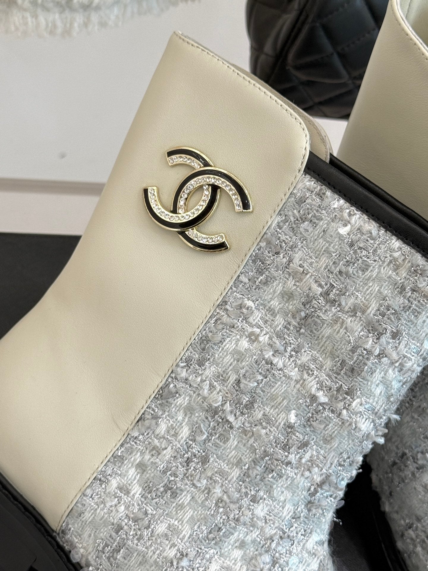 25K Sequined short boots