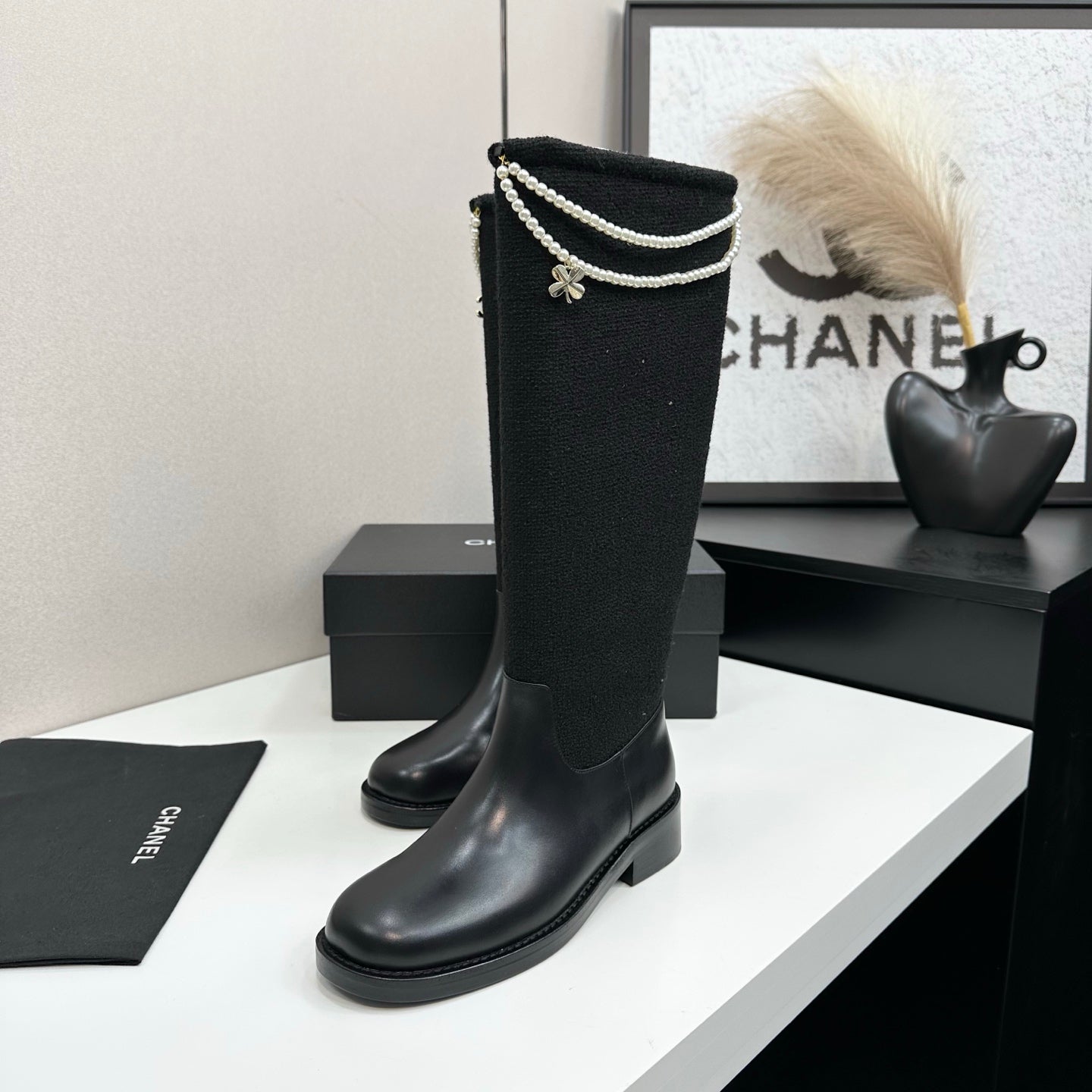 25 Pearl necklace decoration thick soled boots