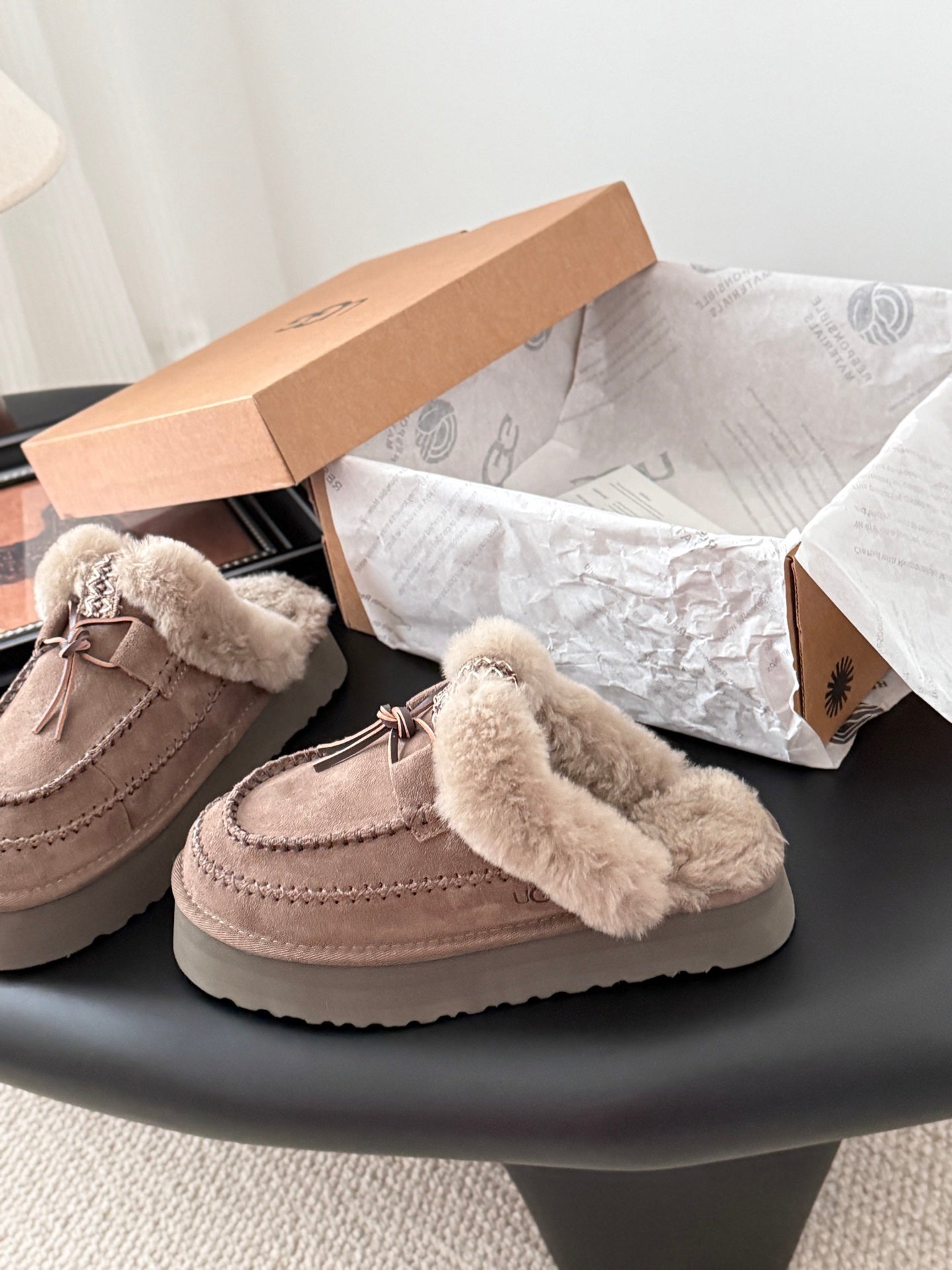 UG half-slip snow boots