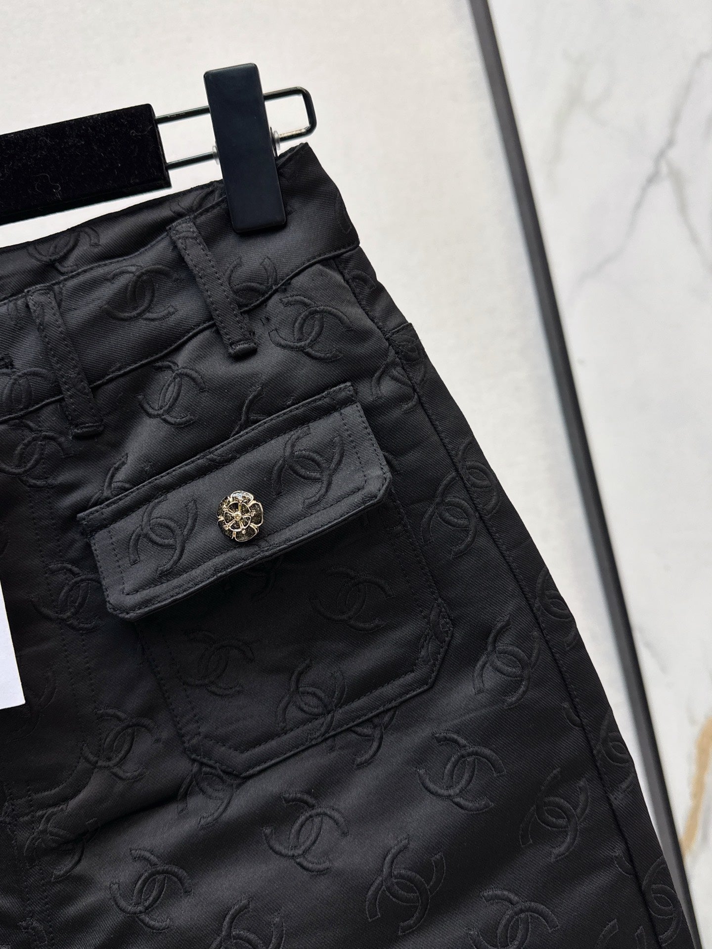 25 New jacquard logo trousers