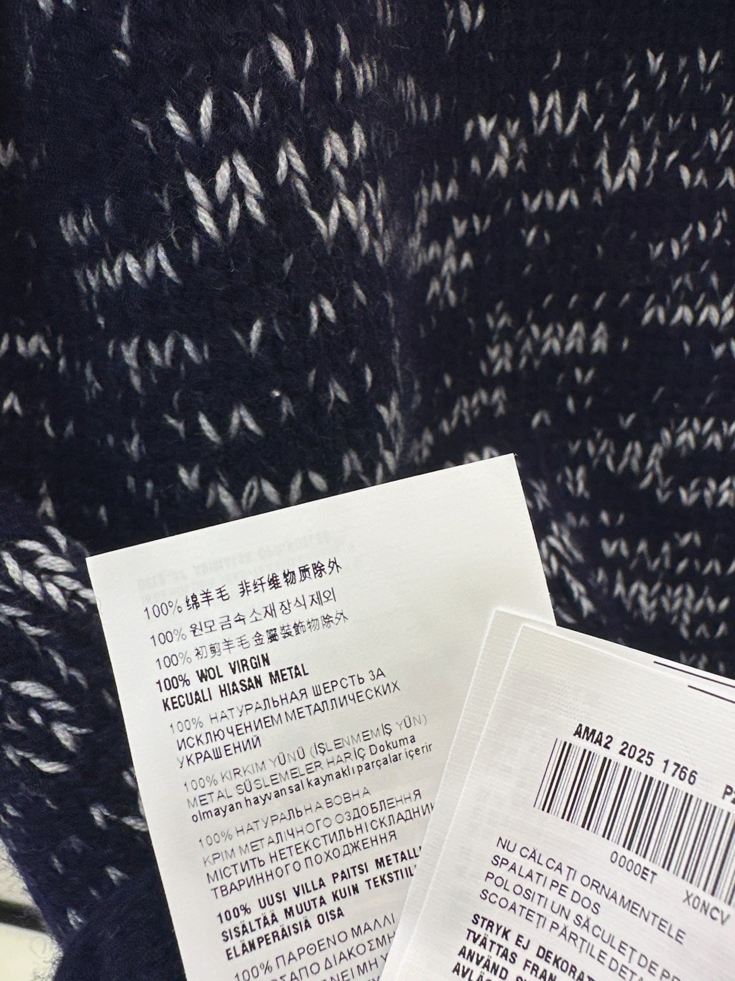 Chain Pendant Wool Short Sleeve