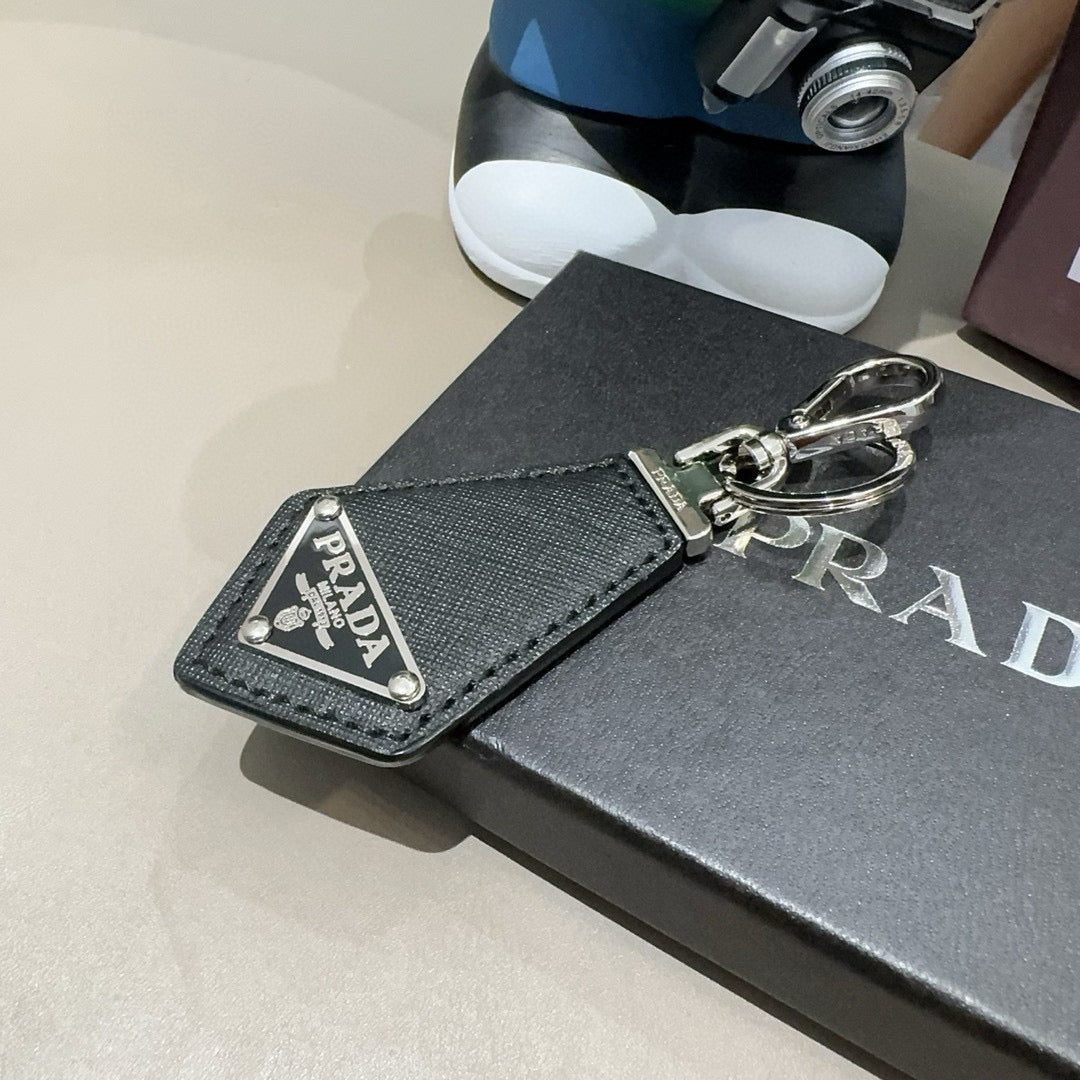 Key leather keychain