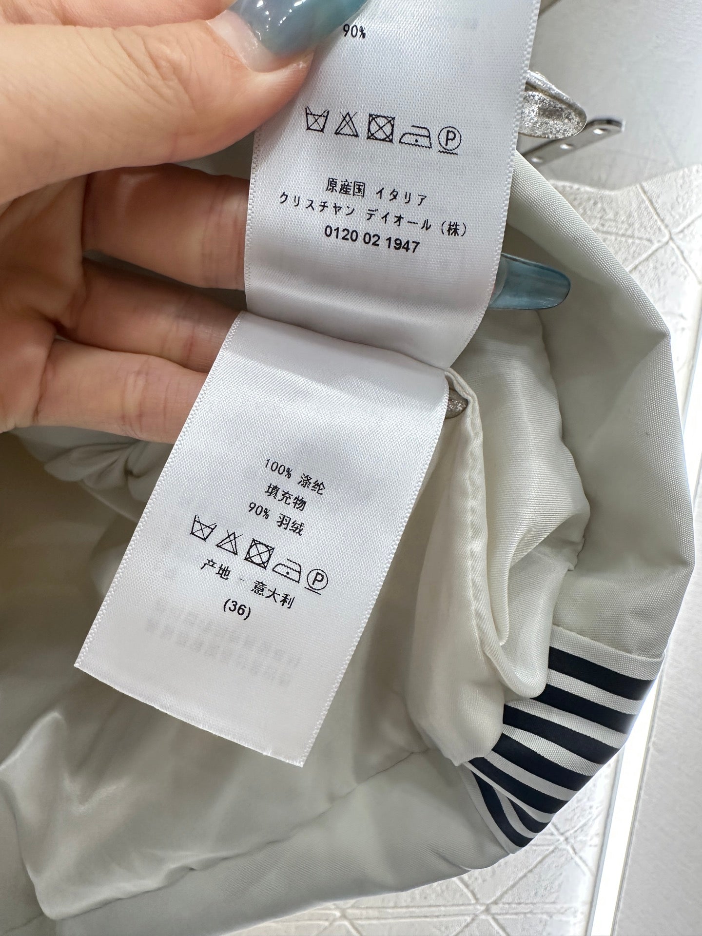 Lapel belt down vest