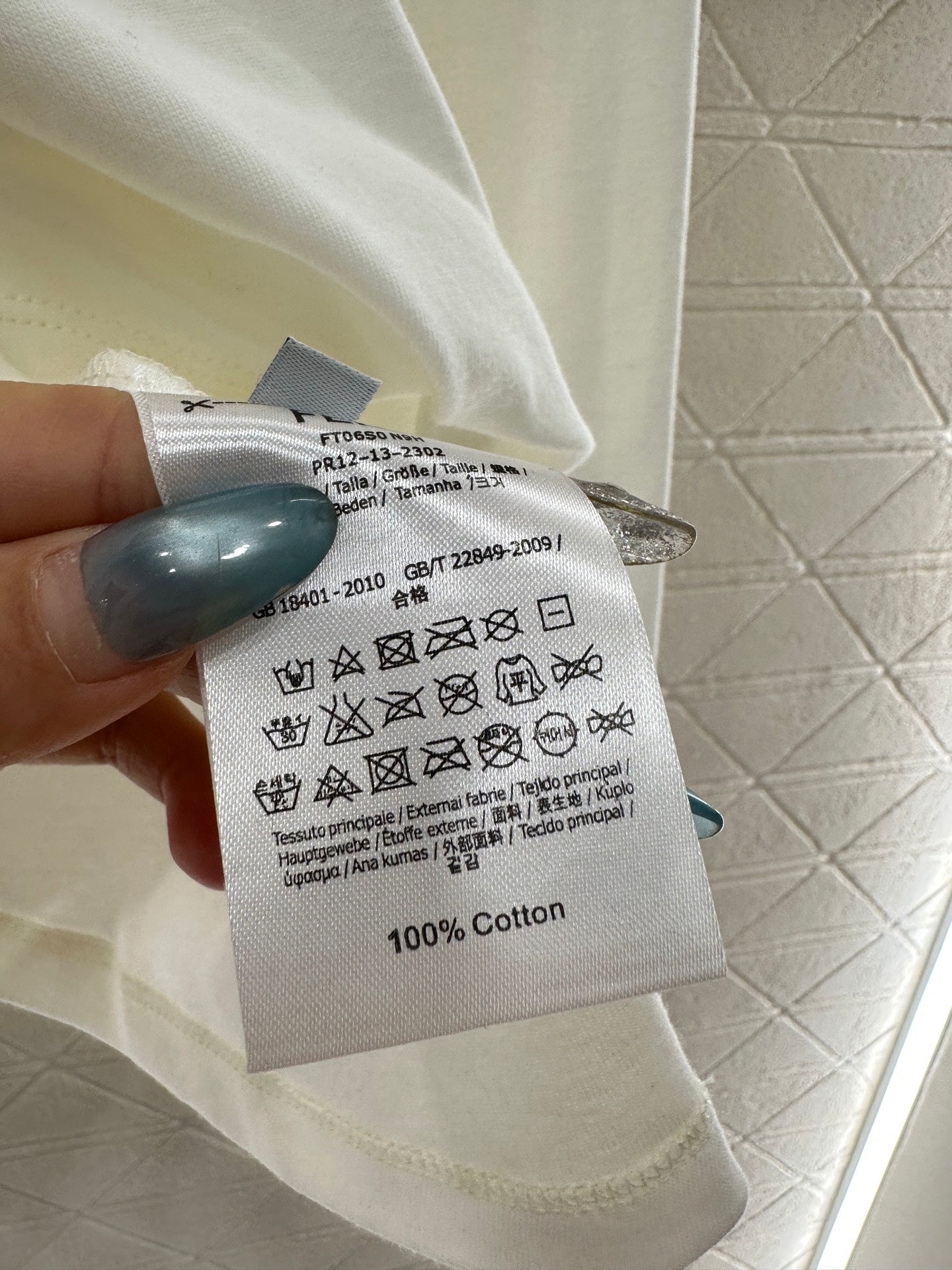 Round neck horse print long sleeve